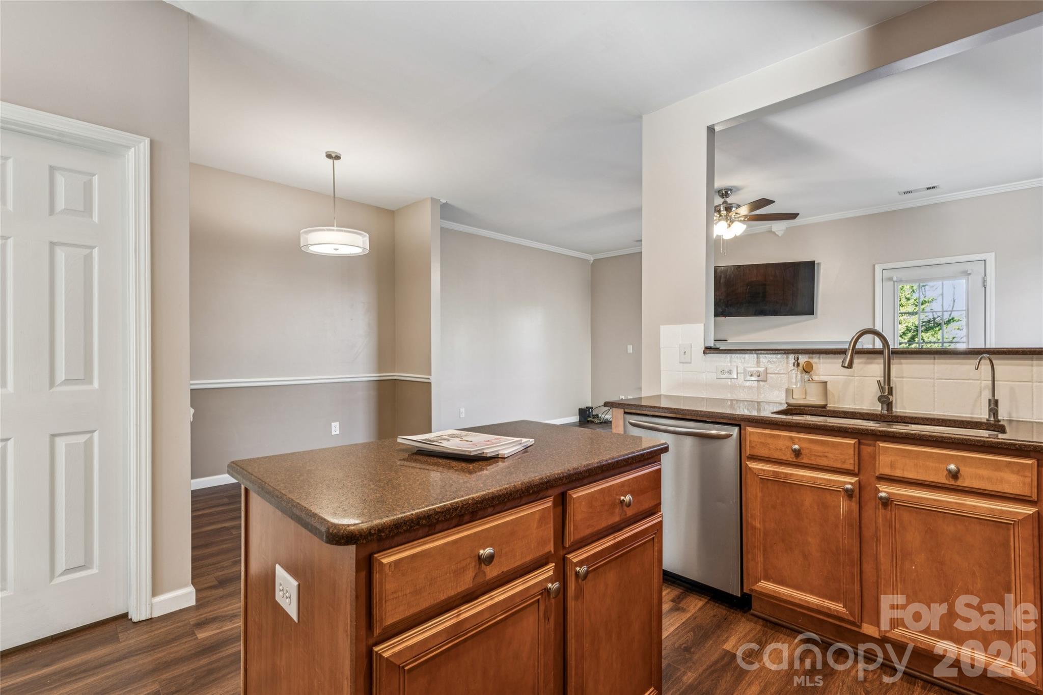 9552 Kings Parade Boulevard