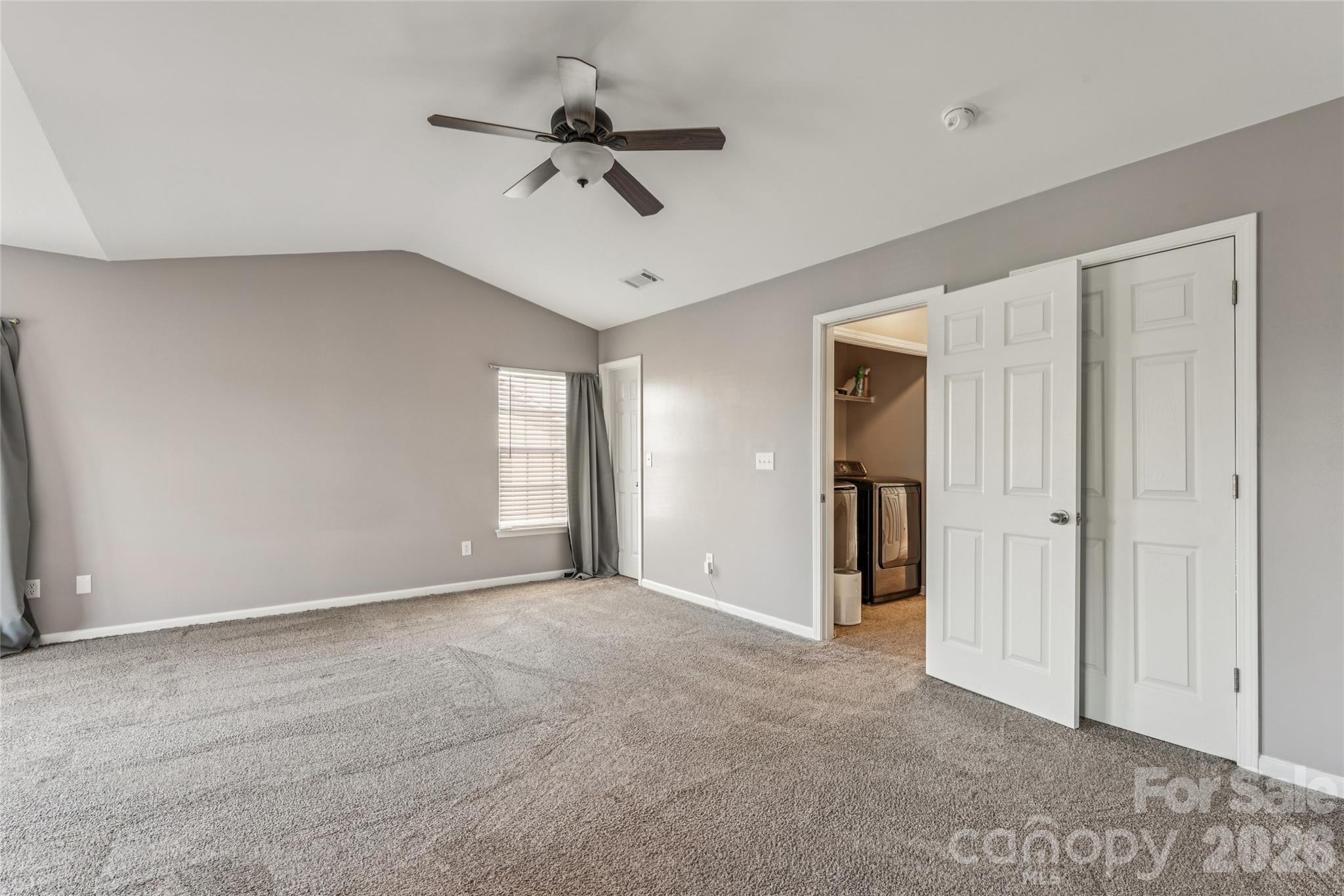 9552 Kings Parade Boulevard