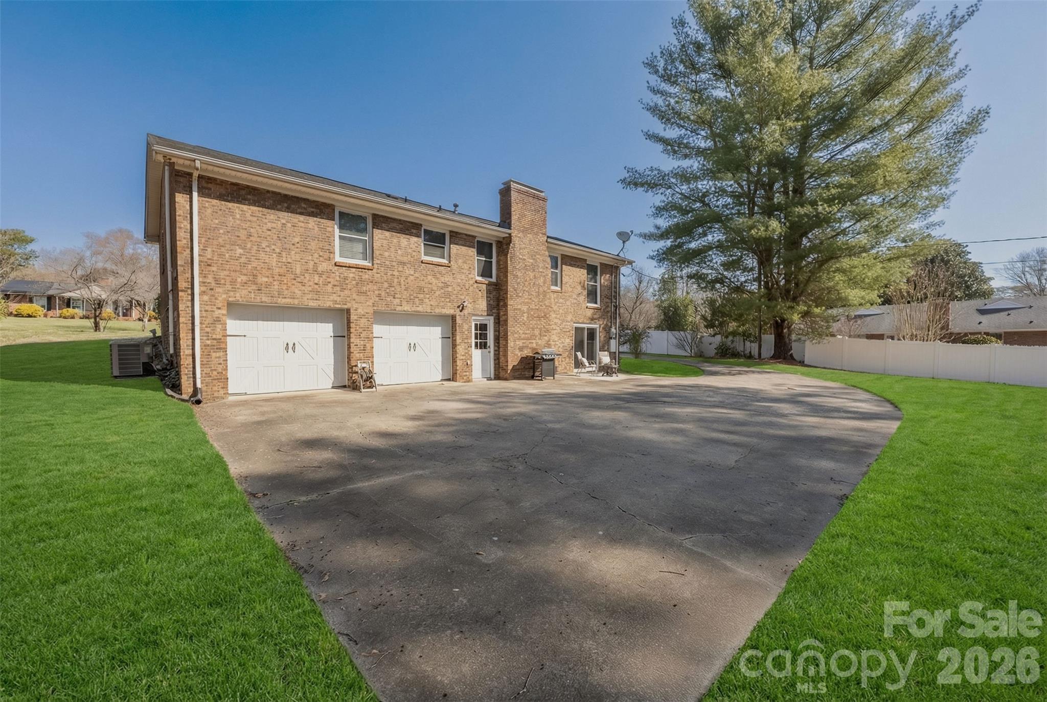 113 Scottsmoor Drive
