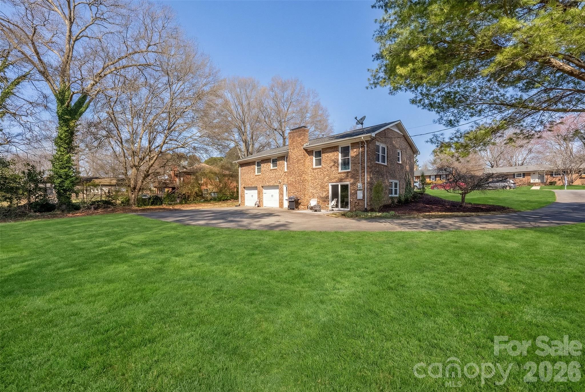 113 Scottsmoor Drive