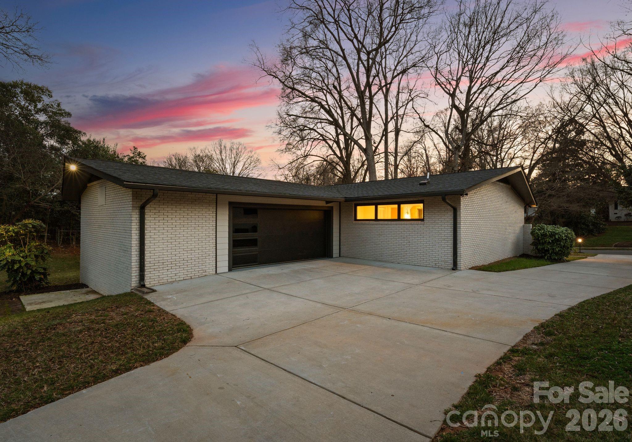 823 Wingrave Drive