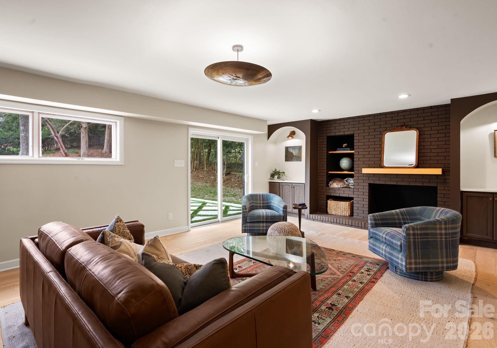 823 Wingrave Drive