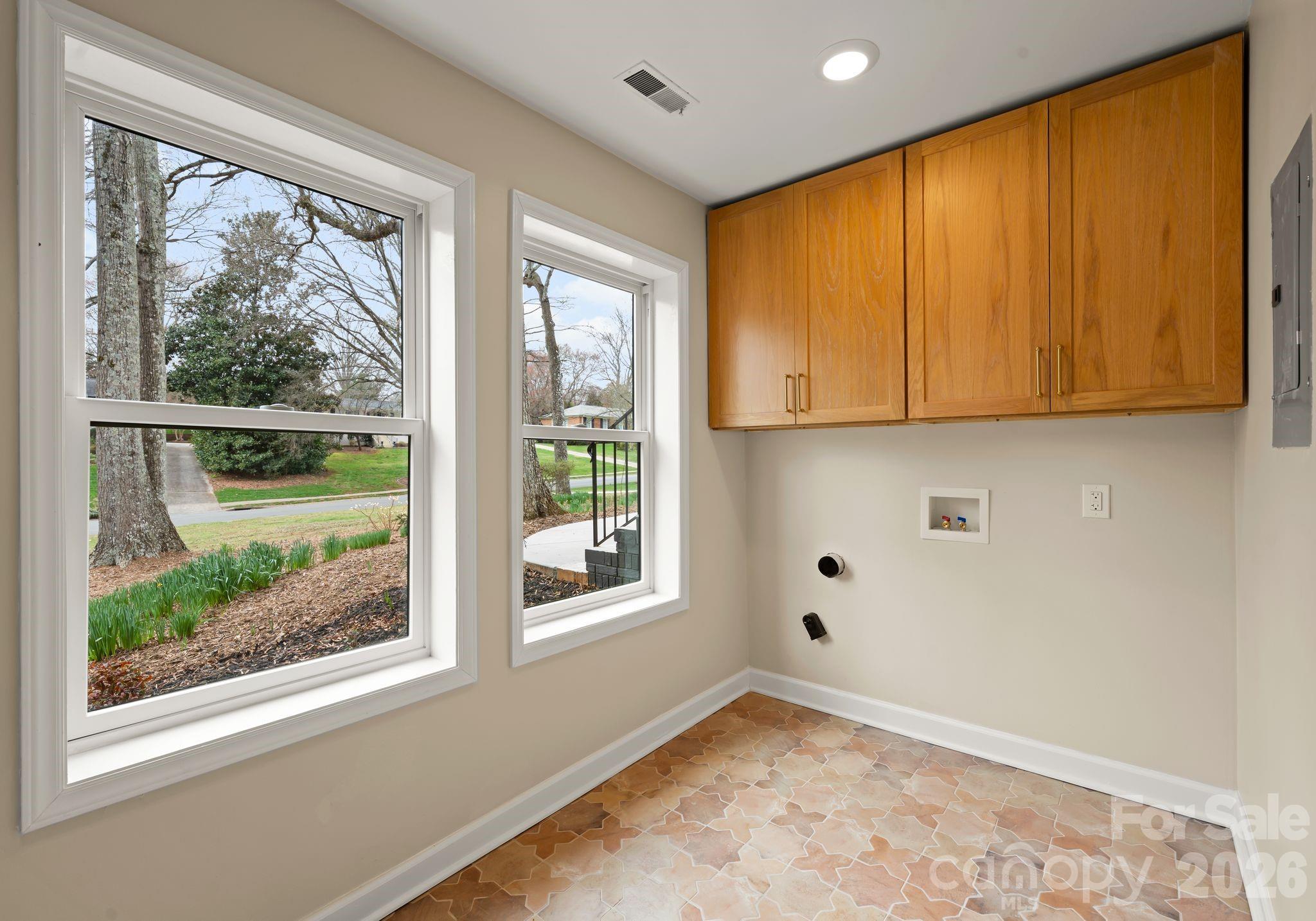 823 Wingrave Drive