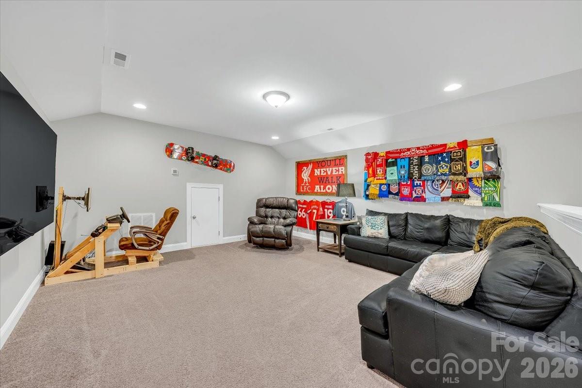 172 Caversham Drive