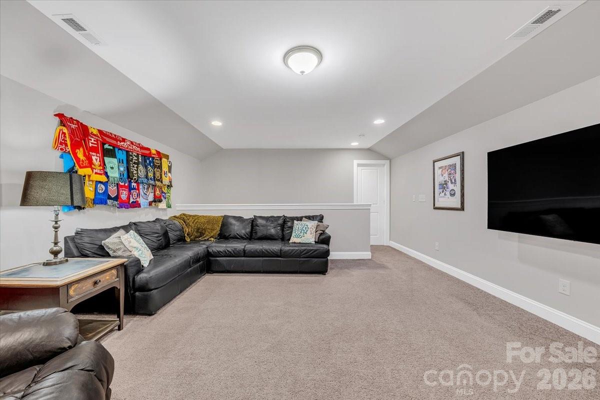 172 Caversham Drive