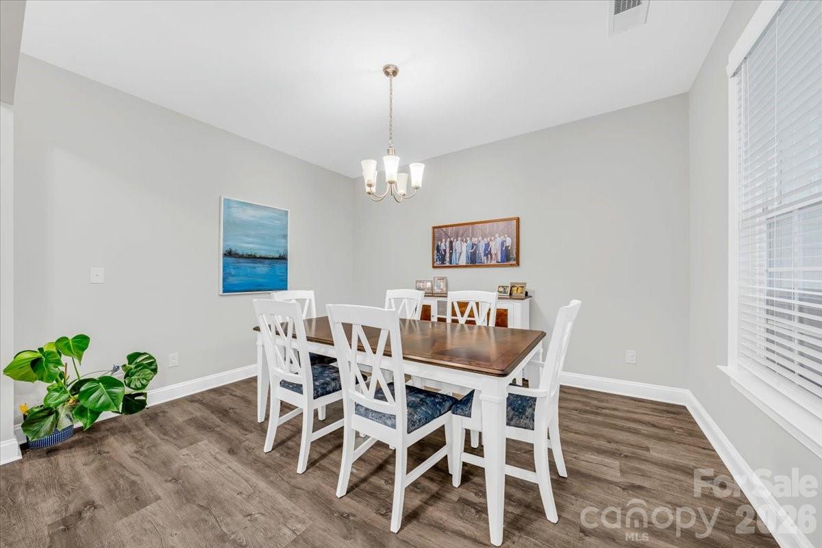 172 Caversham Drive
