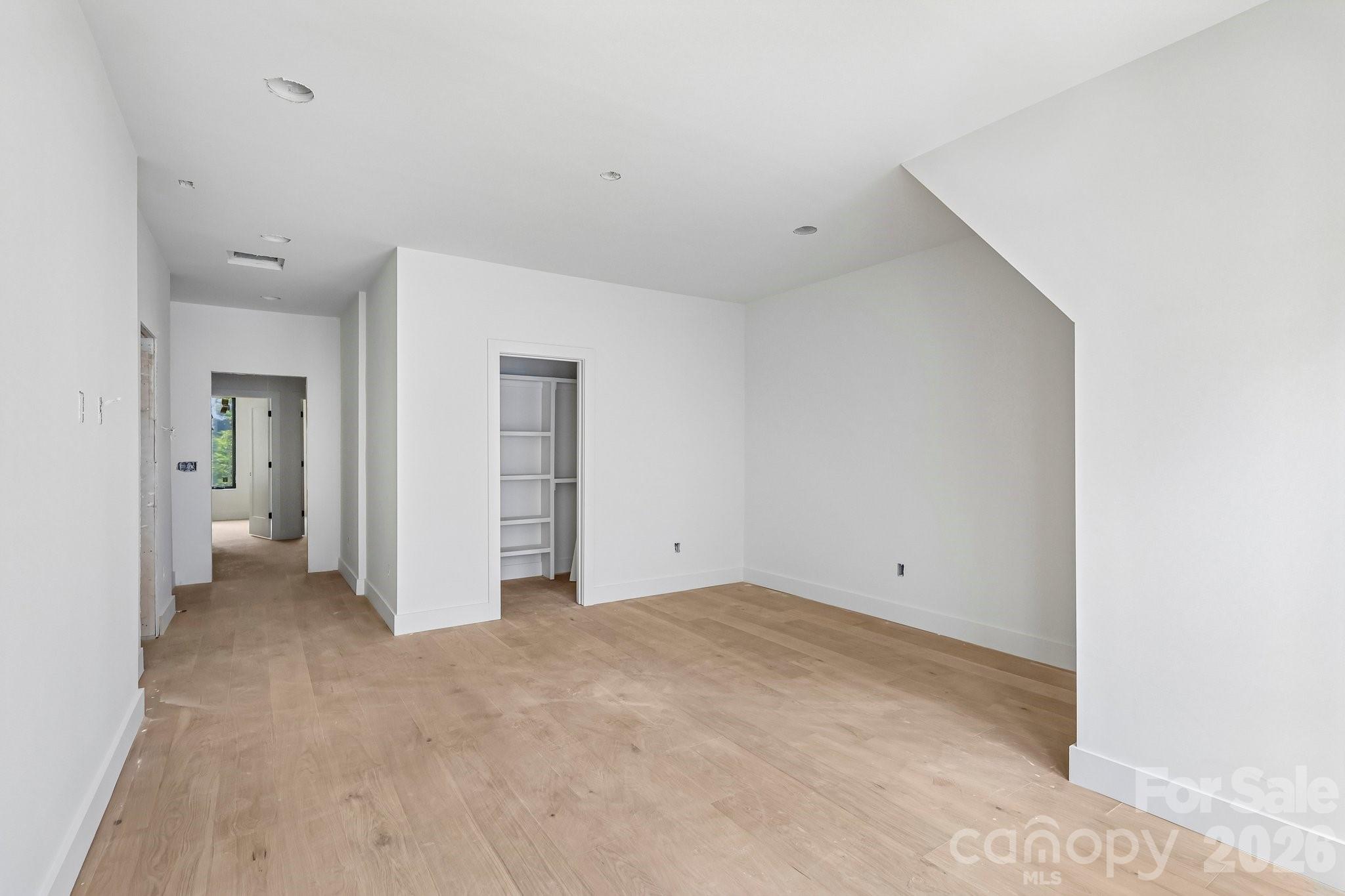 1539 Crystal Road