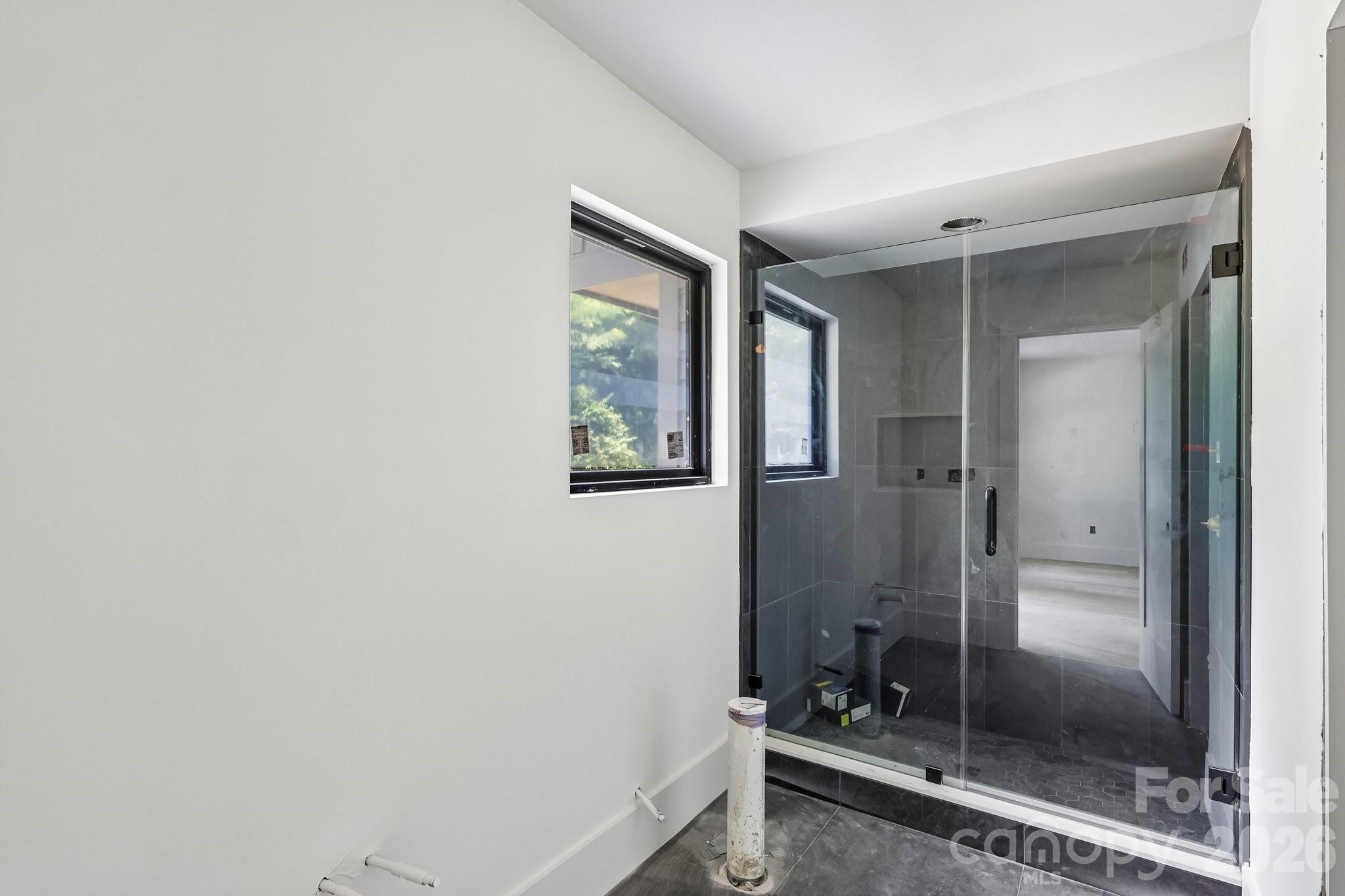 1539 Crystal Road