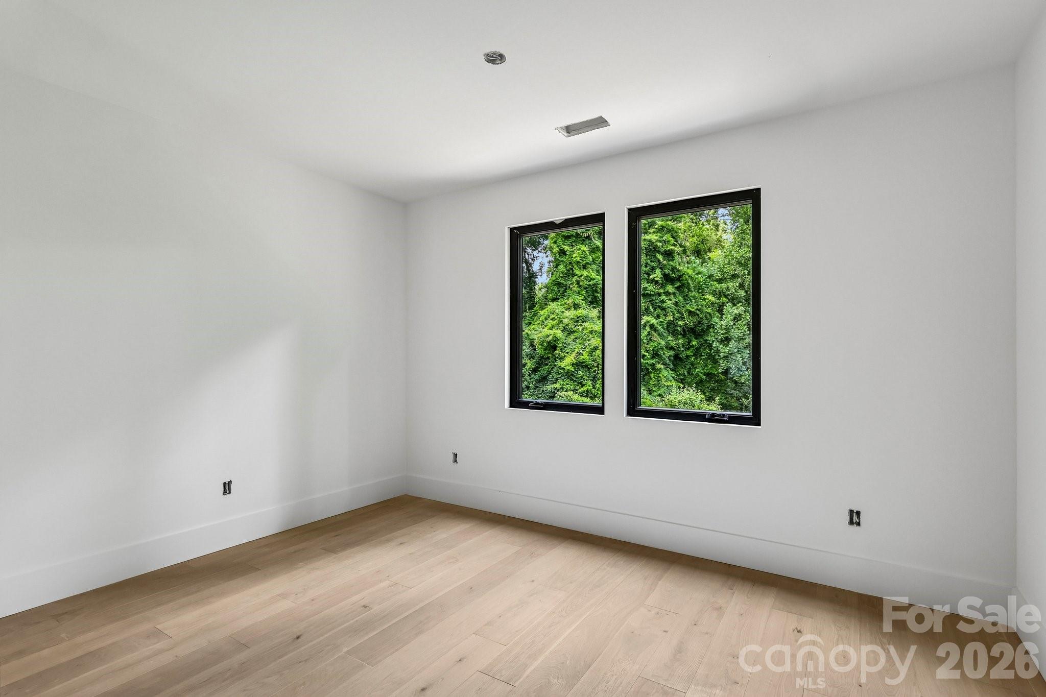 1539 Crystal Road
