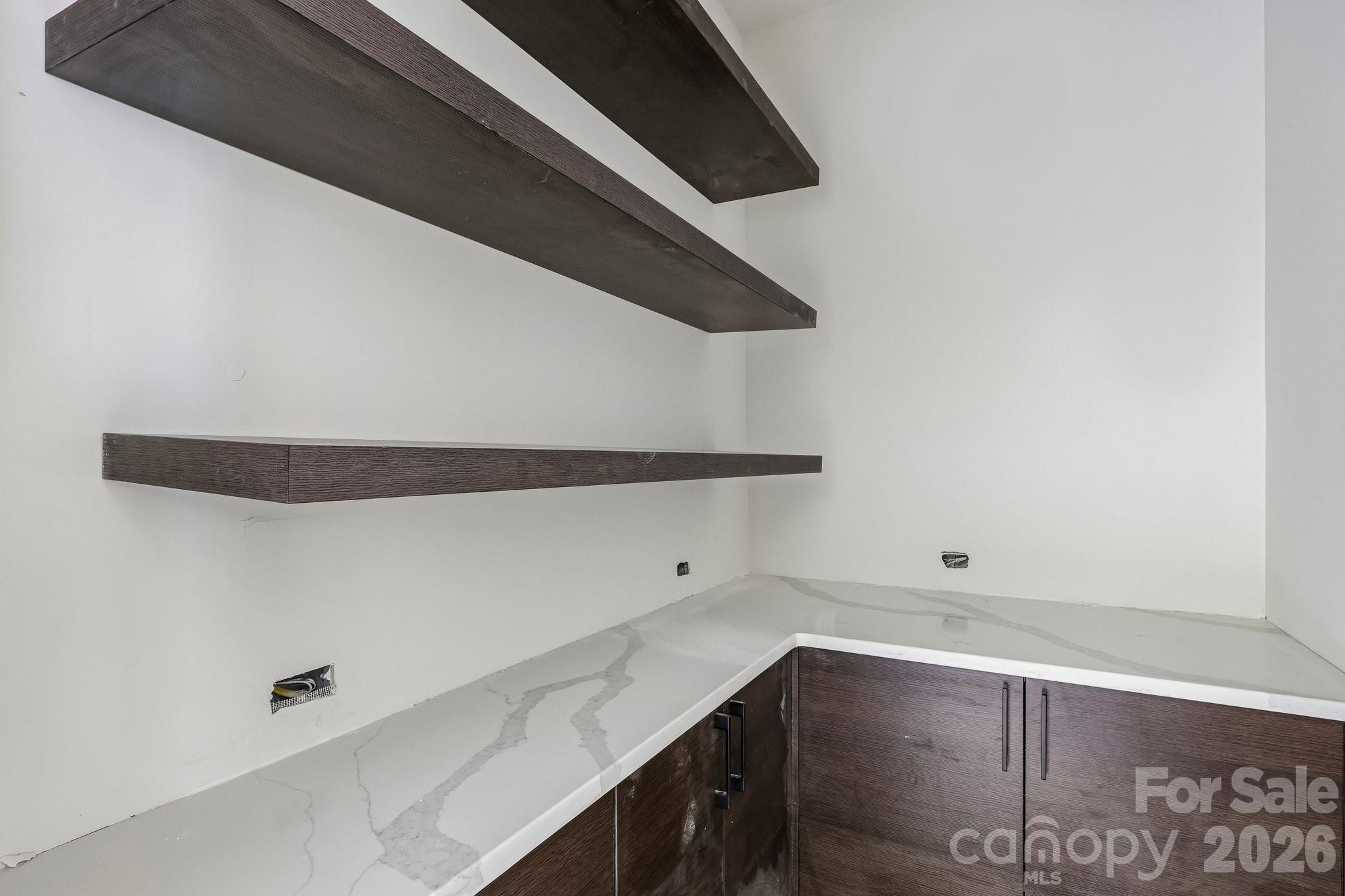1539 Crystal Road