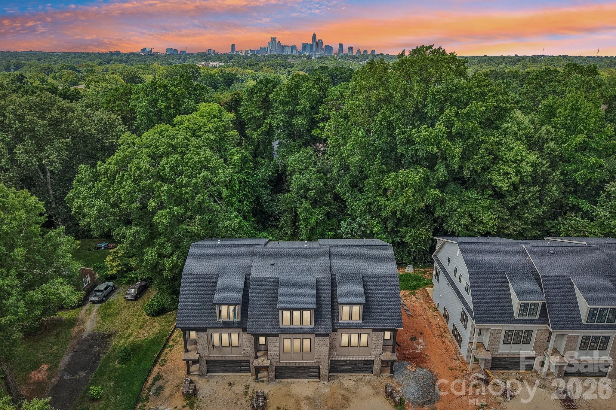 1539 Crystal Road