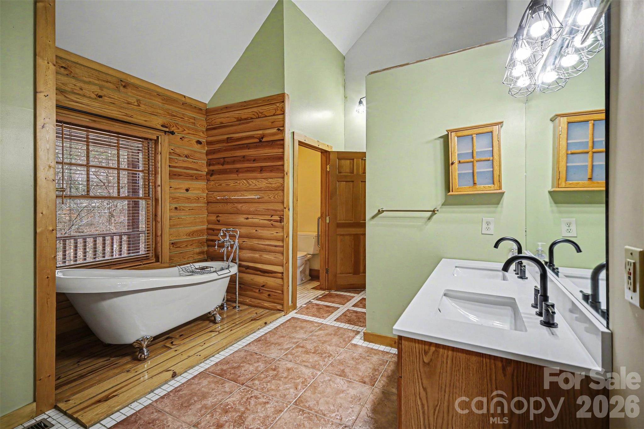 4910 Arden Gate Drive