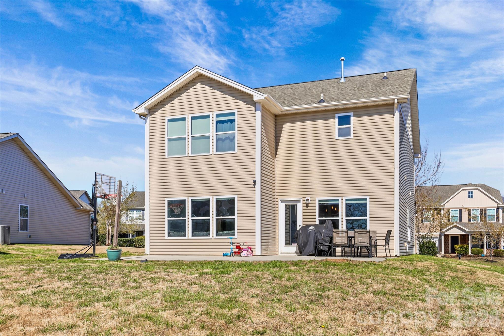 3220 Saddlebrook Drive