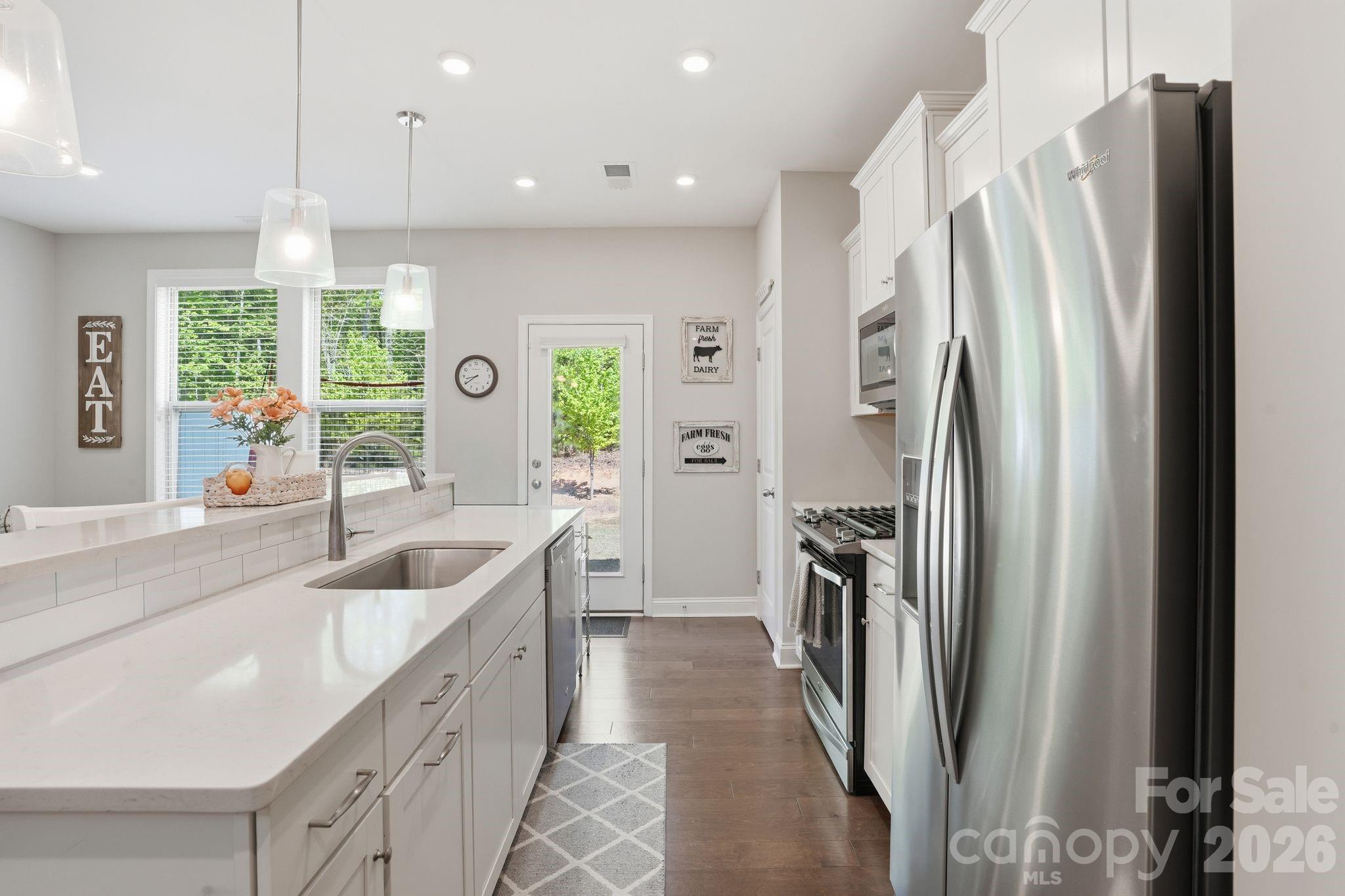 2038 Suttonview Road