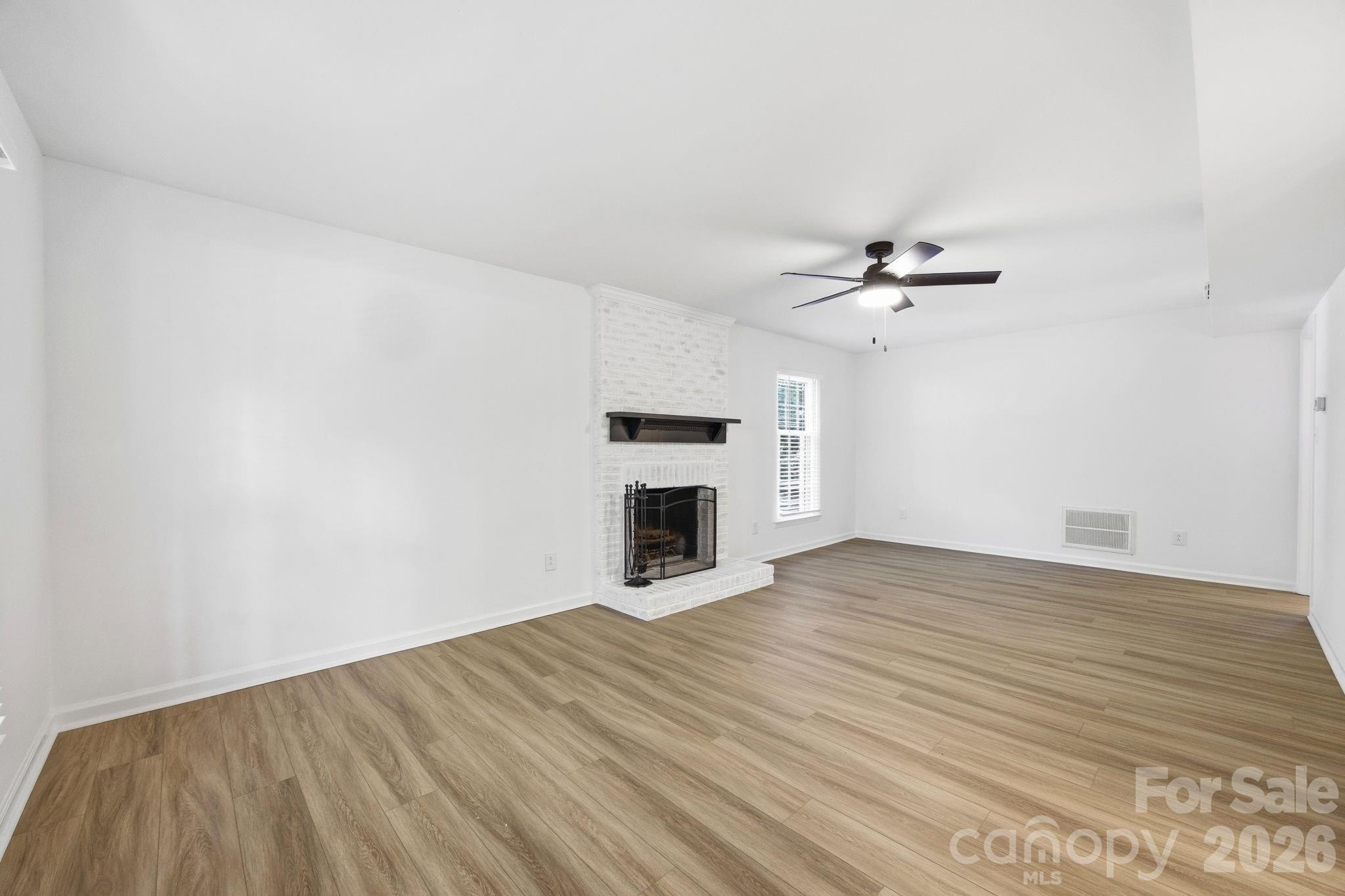 405 Leighton Court