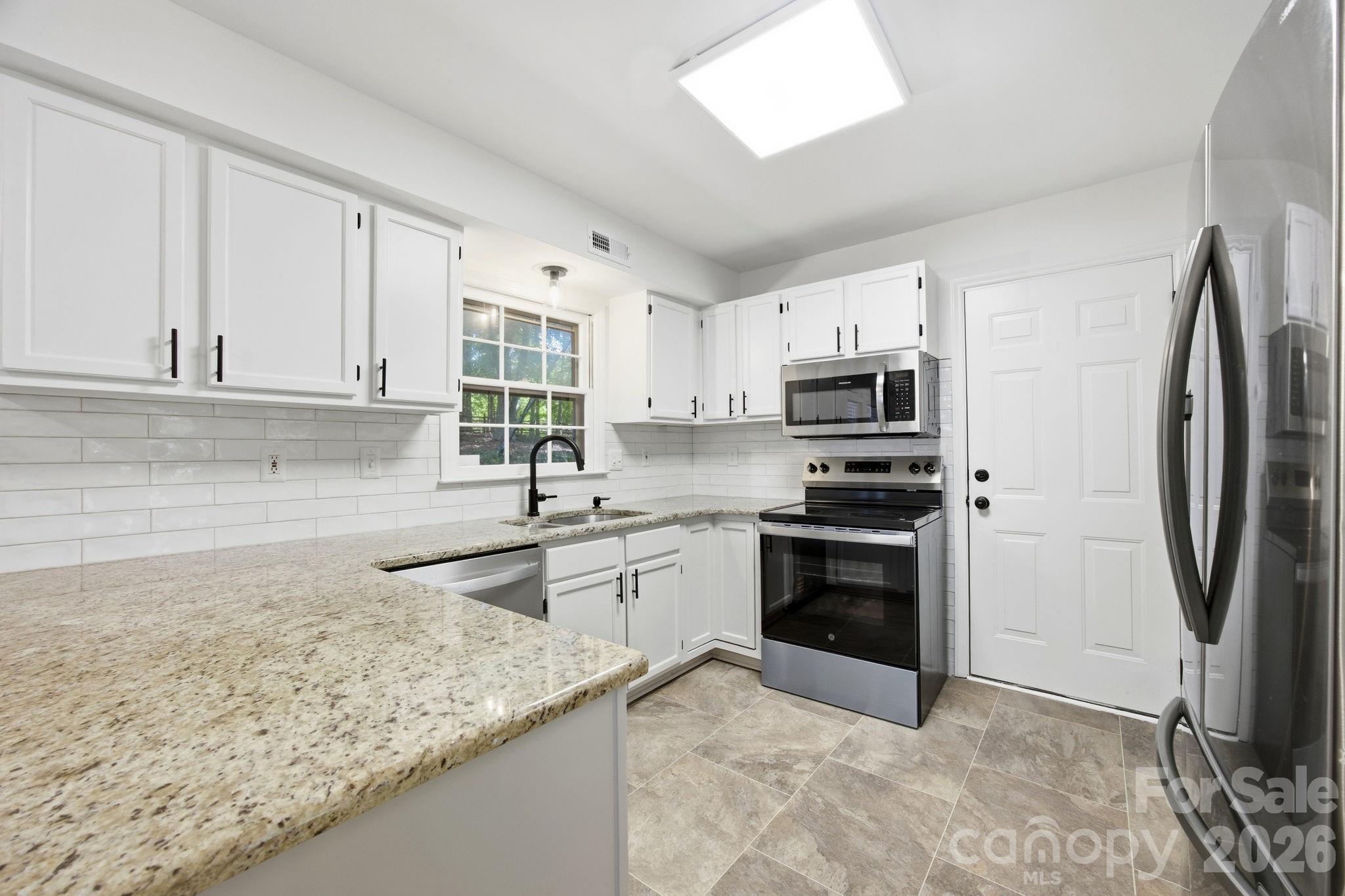405 Leighton Court