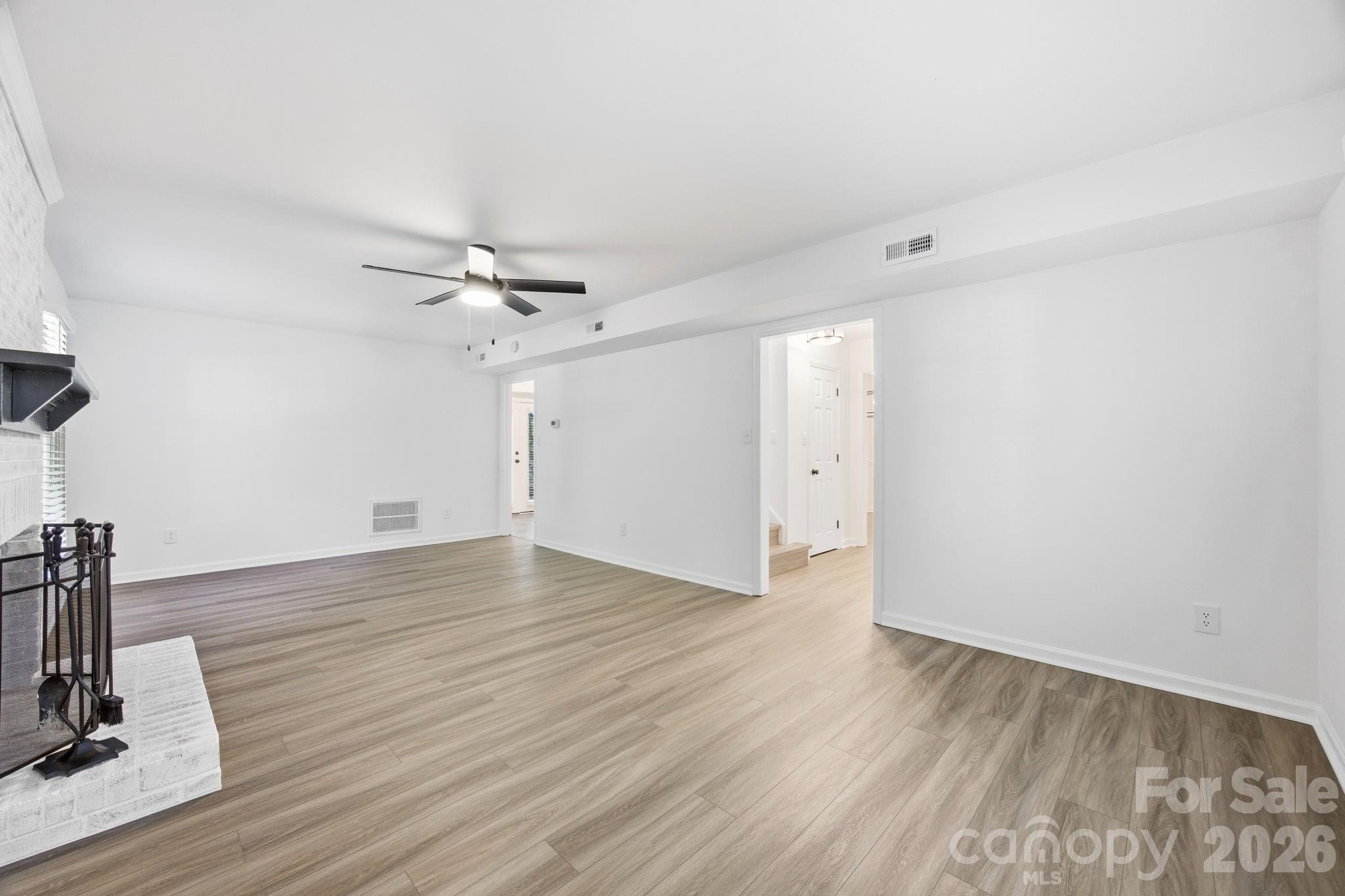 405 Leighton Court