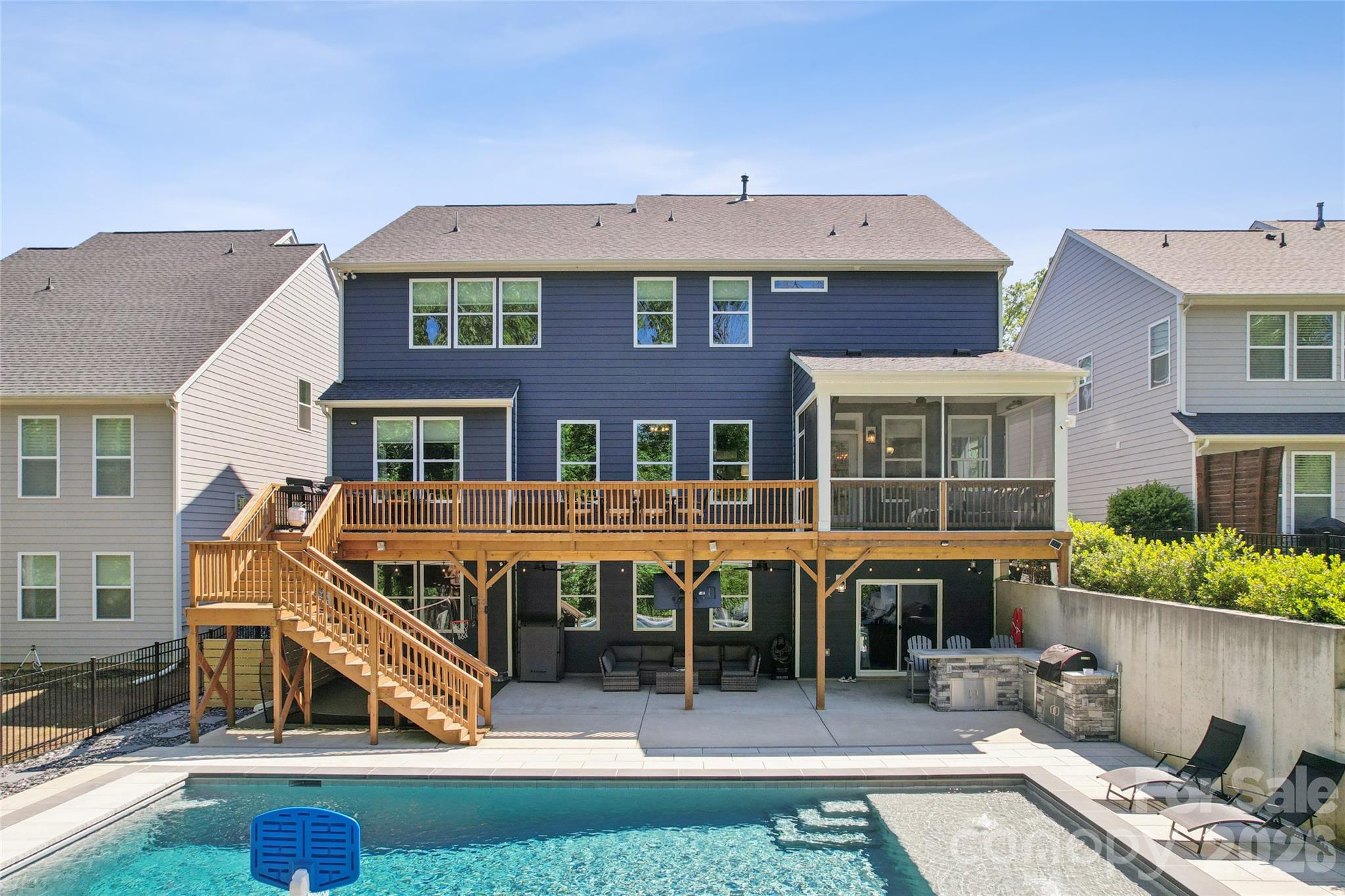 1074 Weir Court
