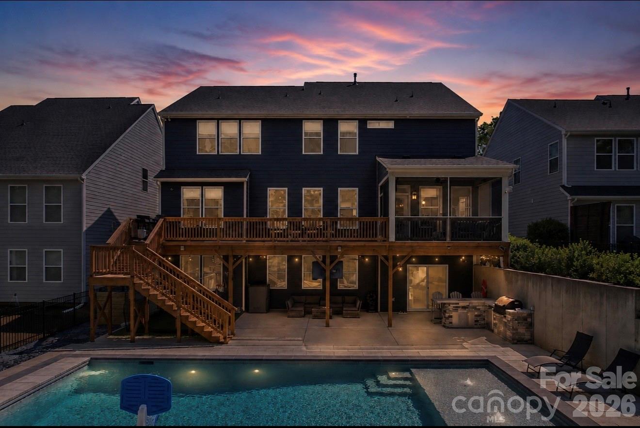 1074 Weir Court