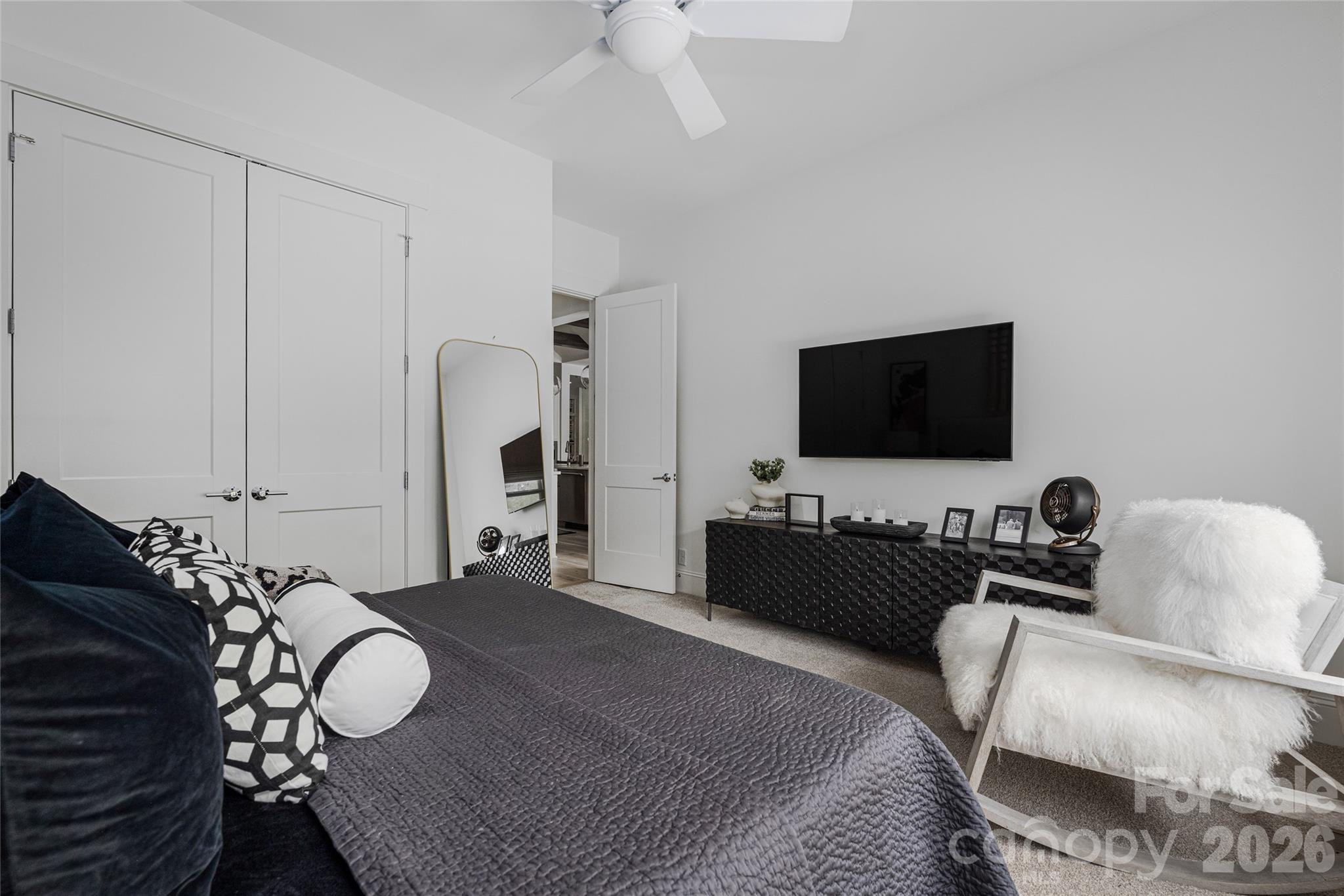 10201 Laurier Lane