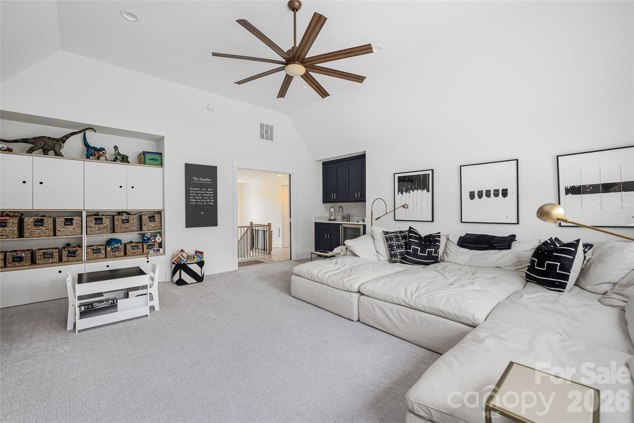 10201 Laurier Lane