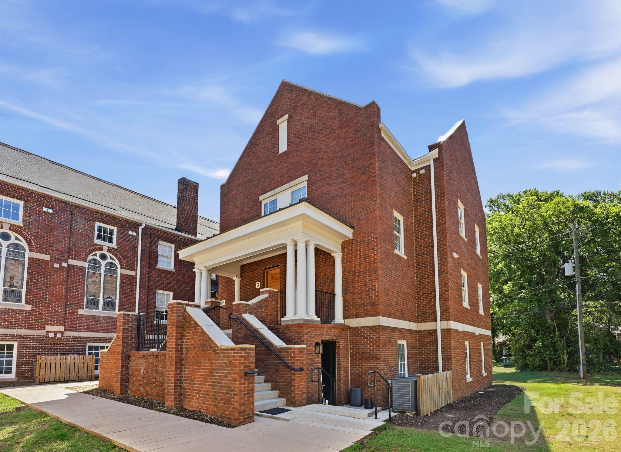 203 Grandin Road Unit: 2