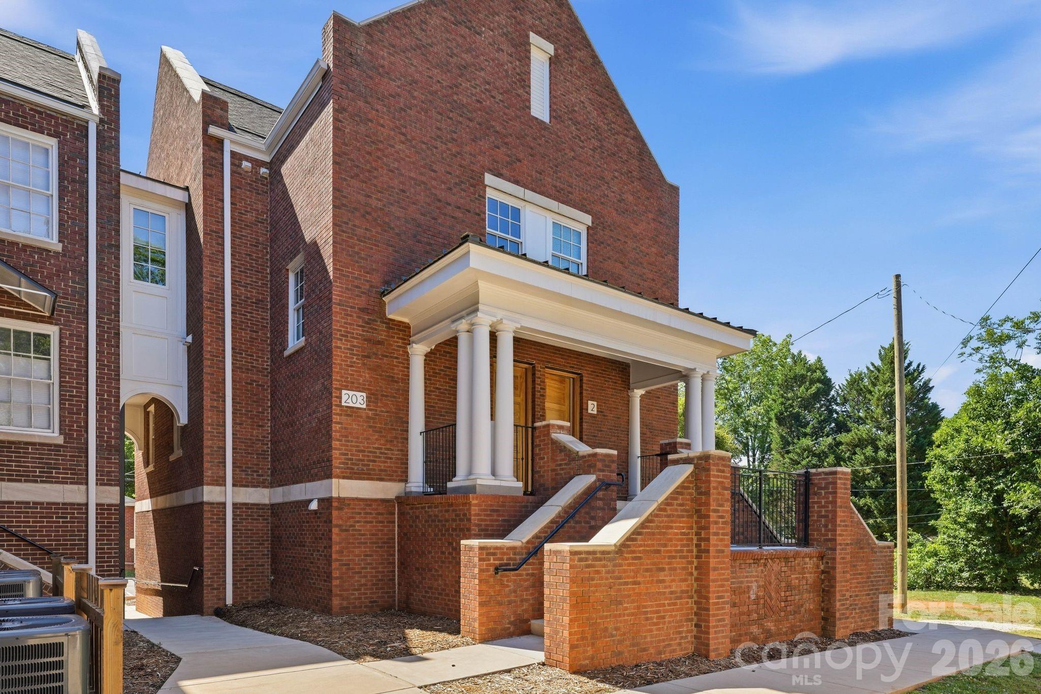 203 Grandin Road Unit: 2