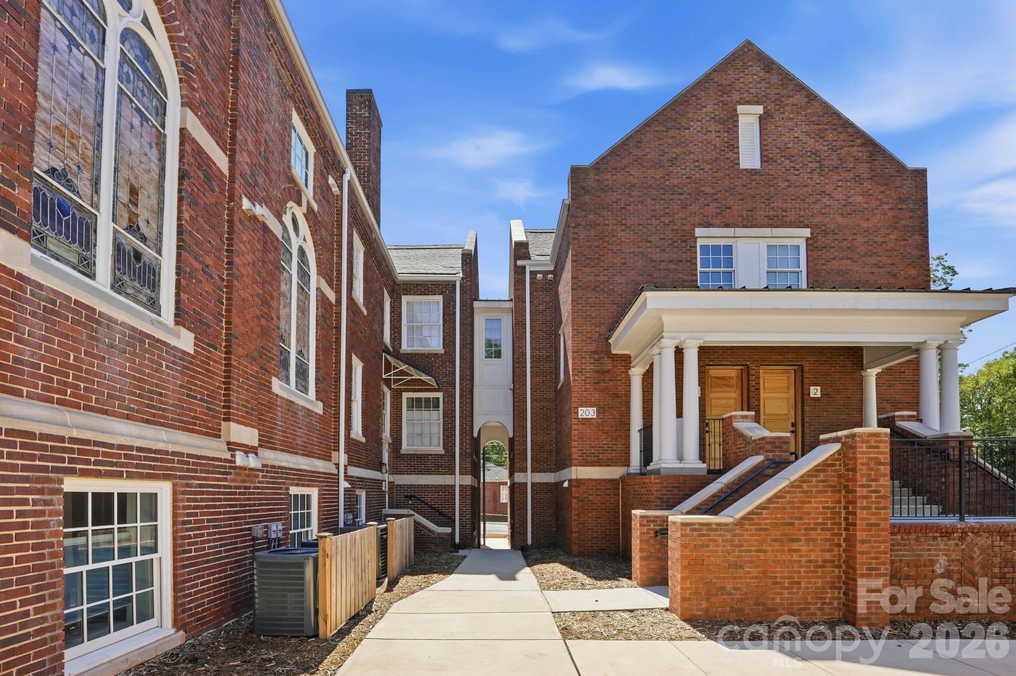 203 Grandin Road Unit: 2