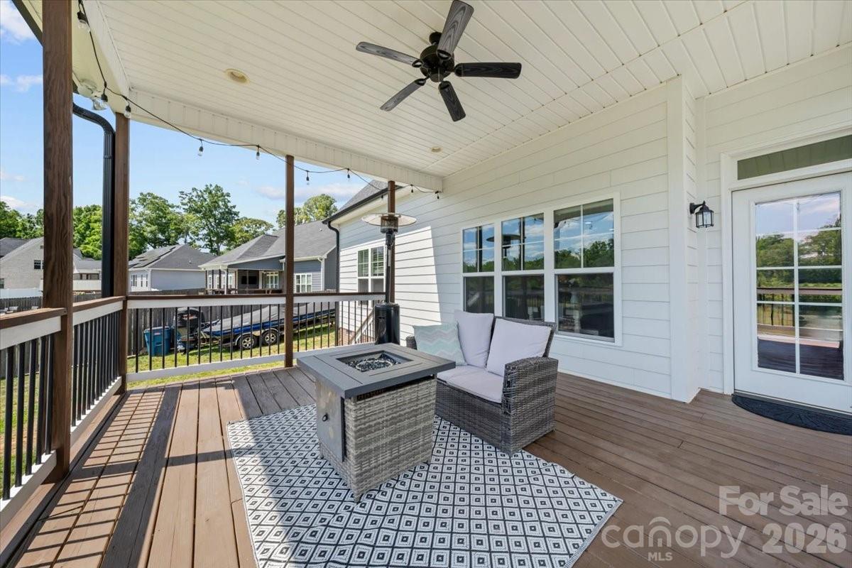 7105 Rae Farms Way