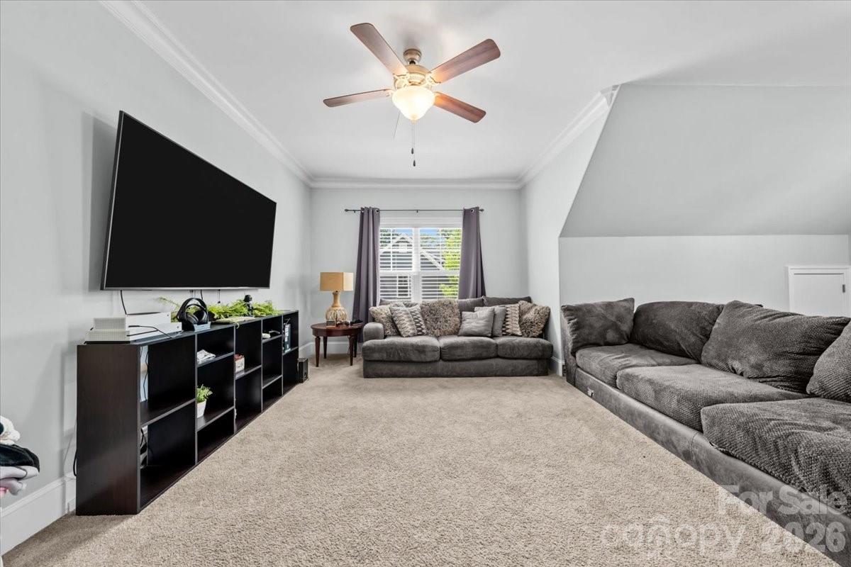 7105 Rae Farms Way
