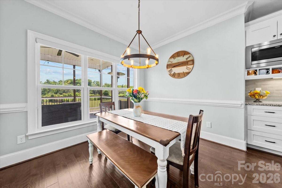 7105 Rae Farms Way
