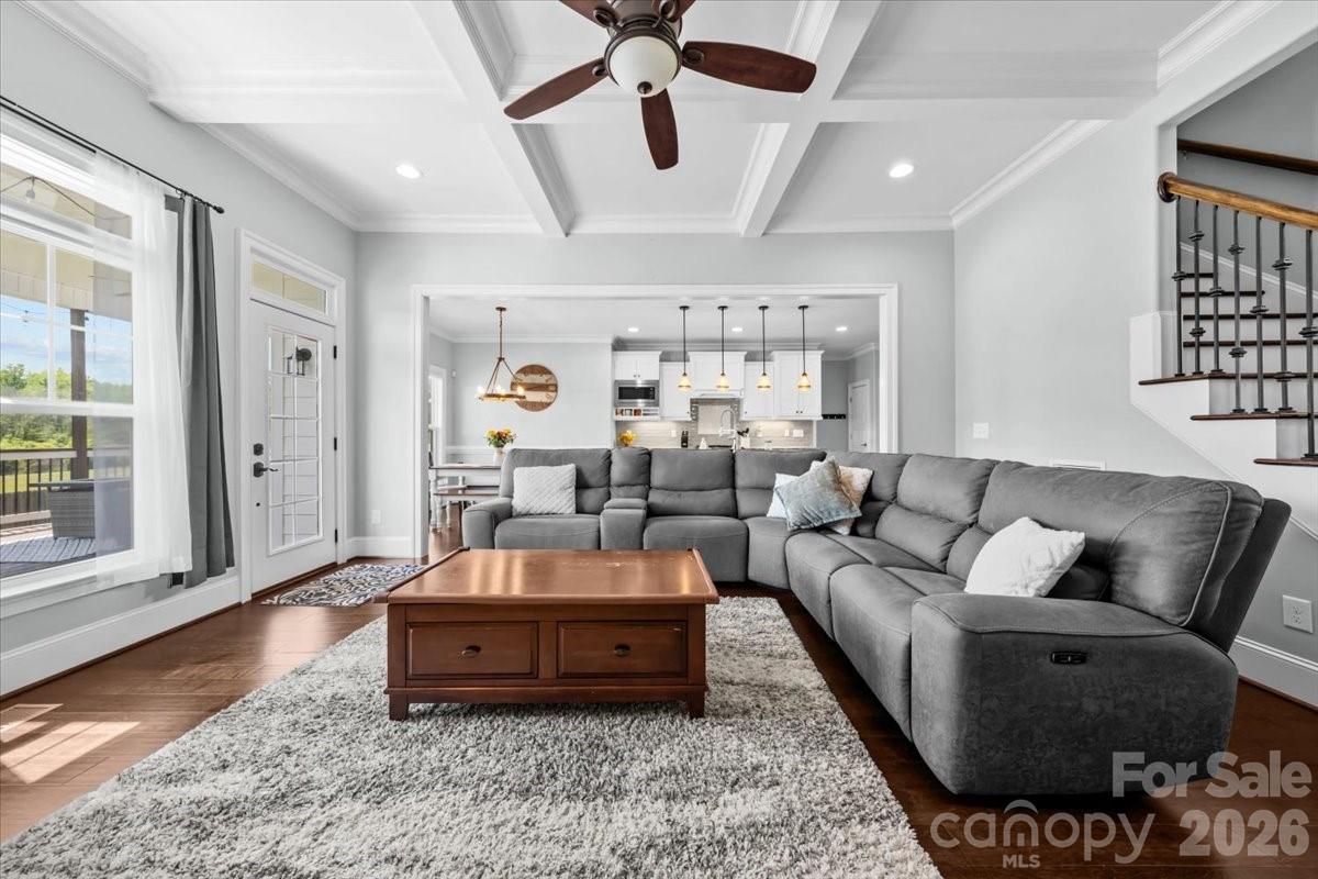 7105 Rae Farms Way