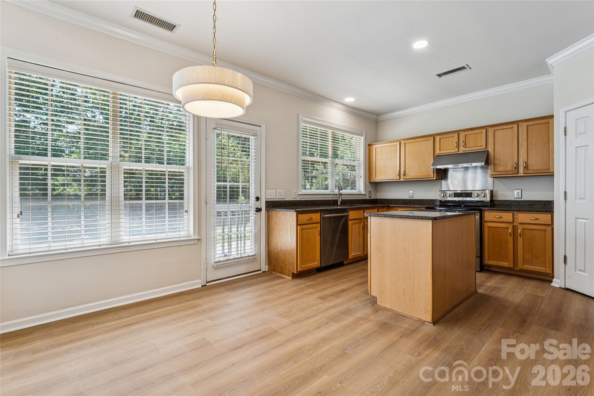 2523 Beacon Forest Drive