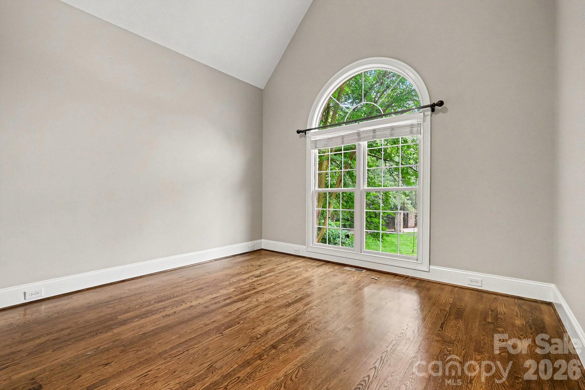 1009 Medinah Court