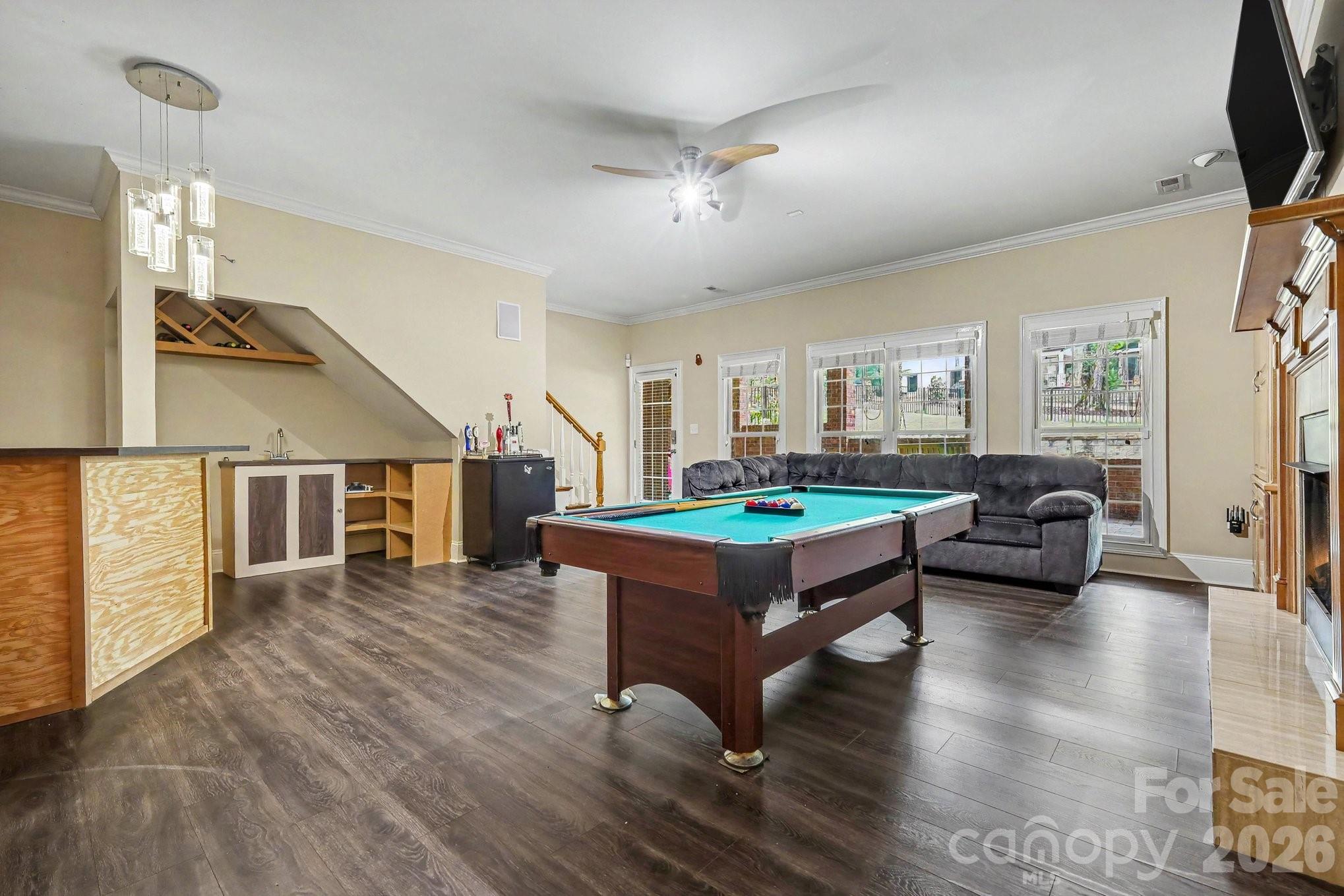 1009 Medinah Court