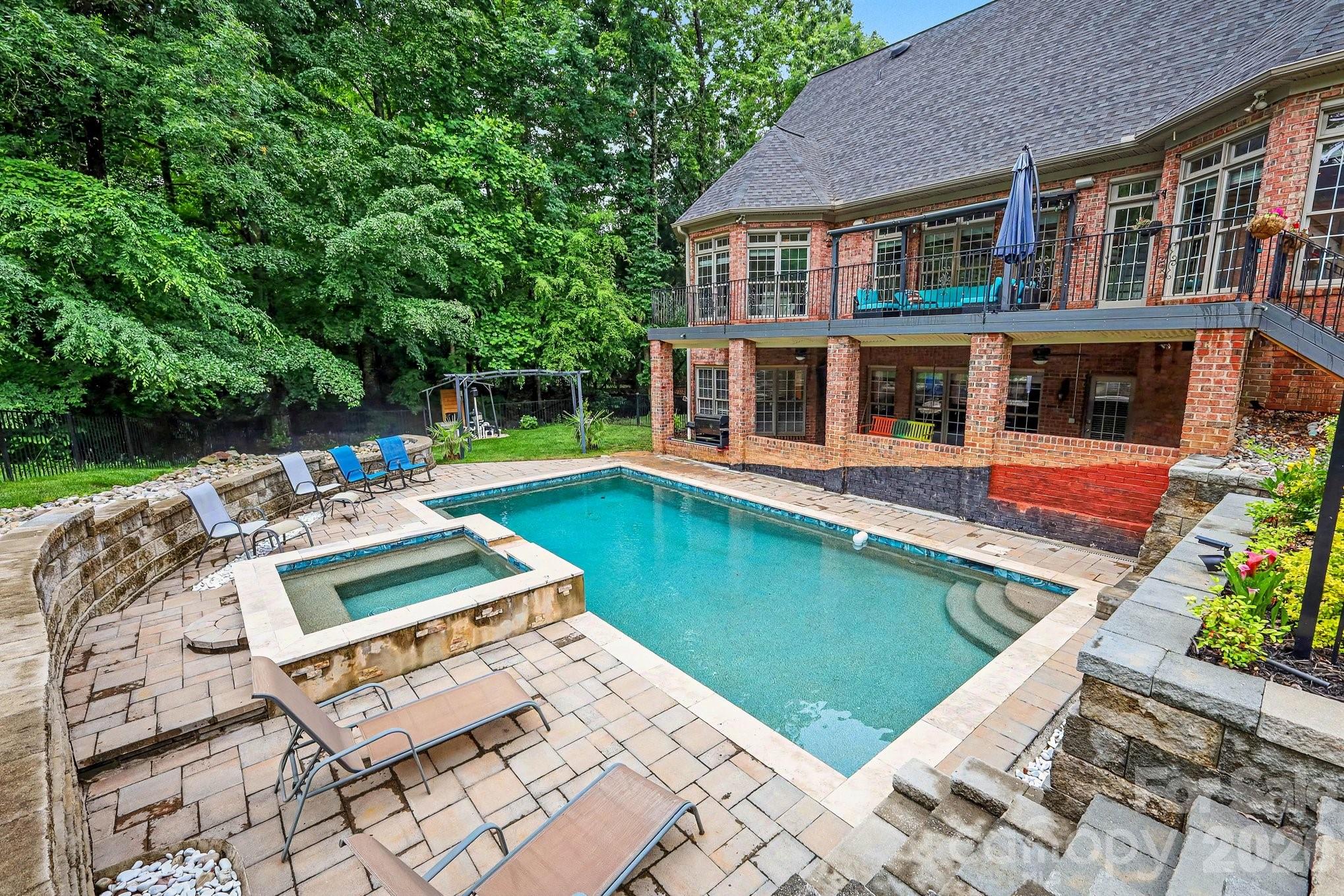1009 Medinah Court