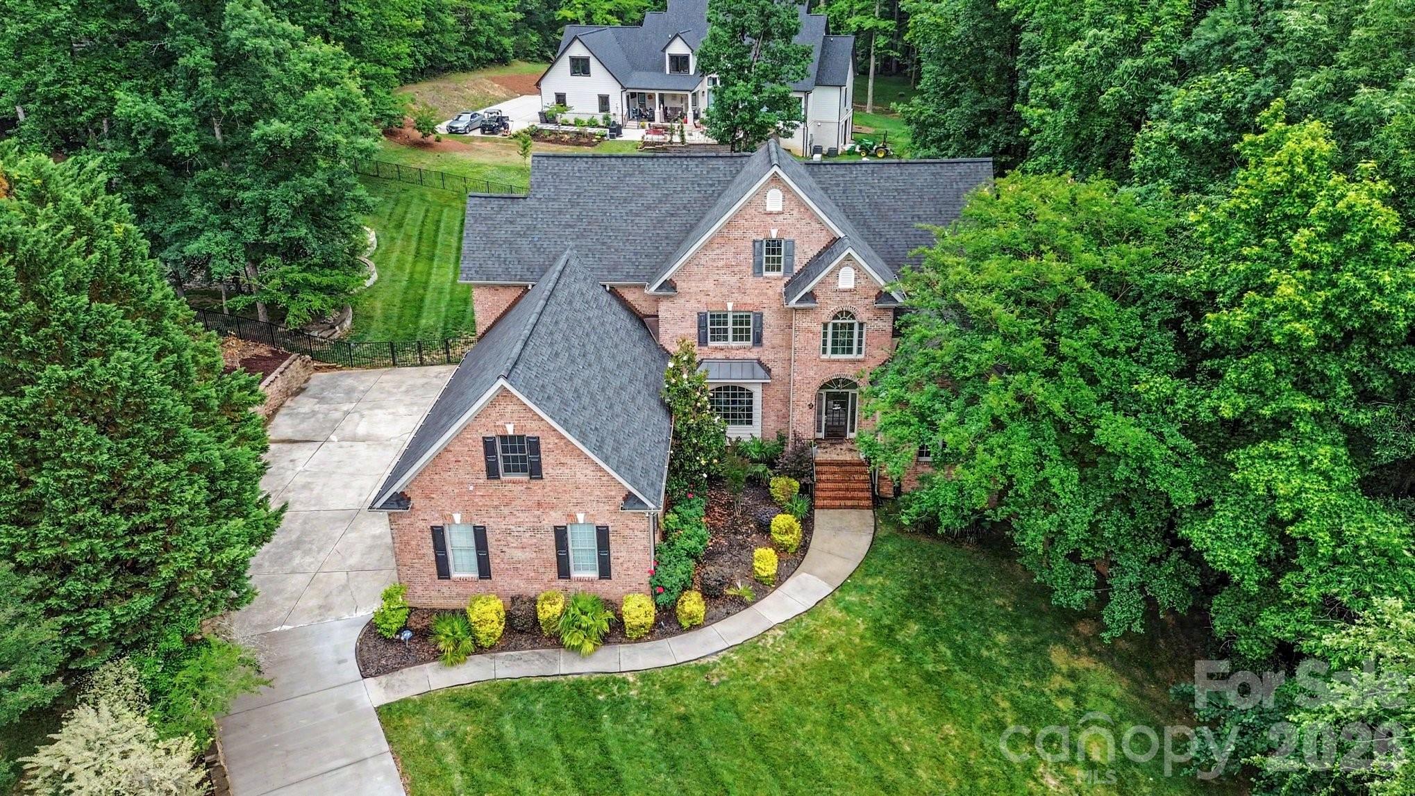 1009 Medinah Court