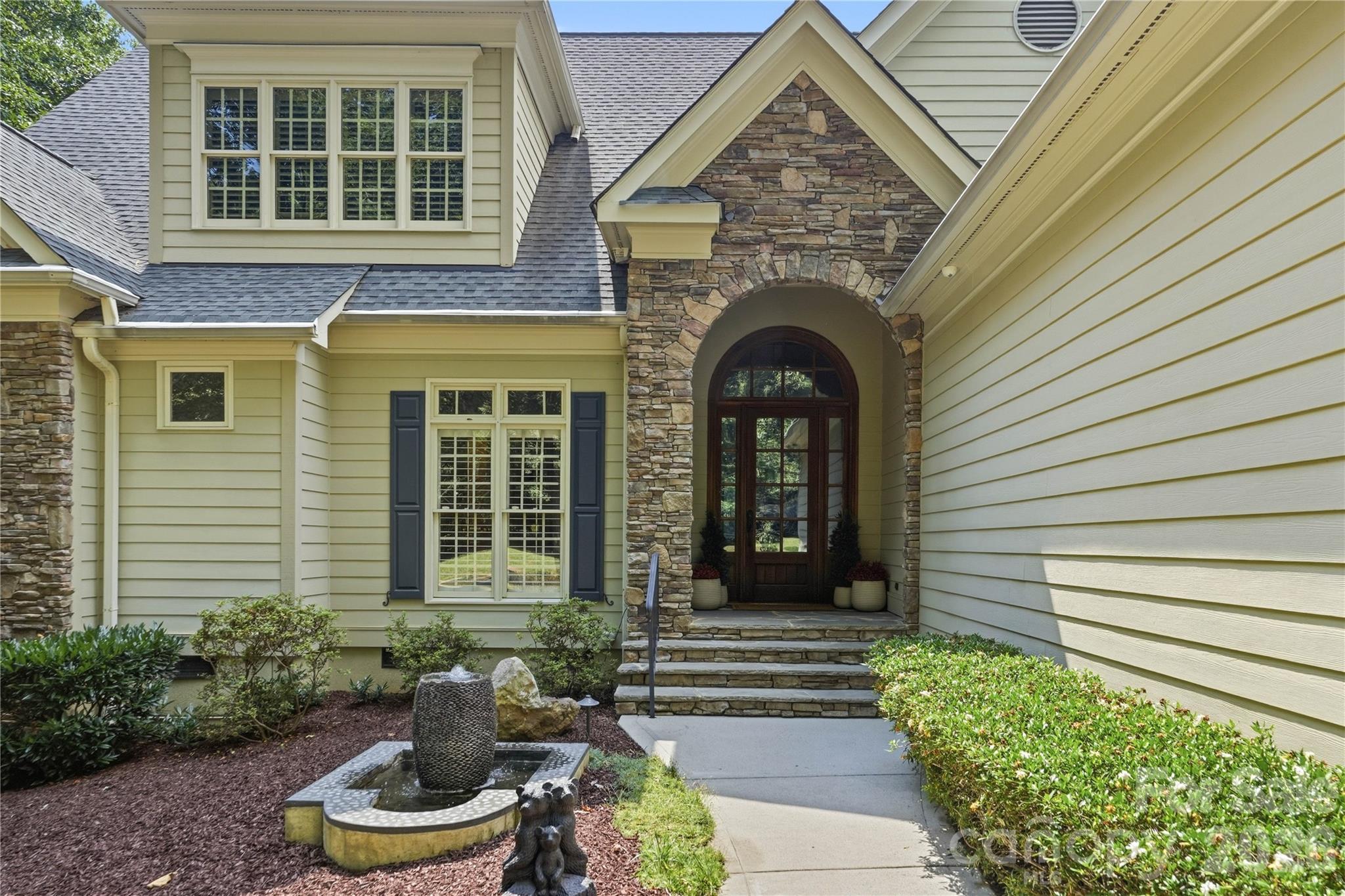 168 Dedham Loop