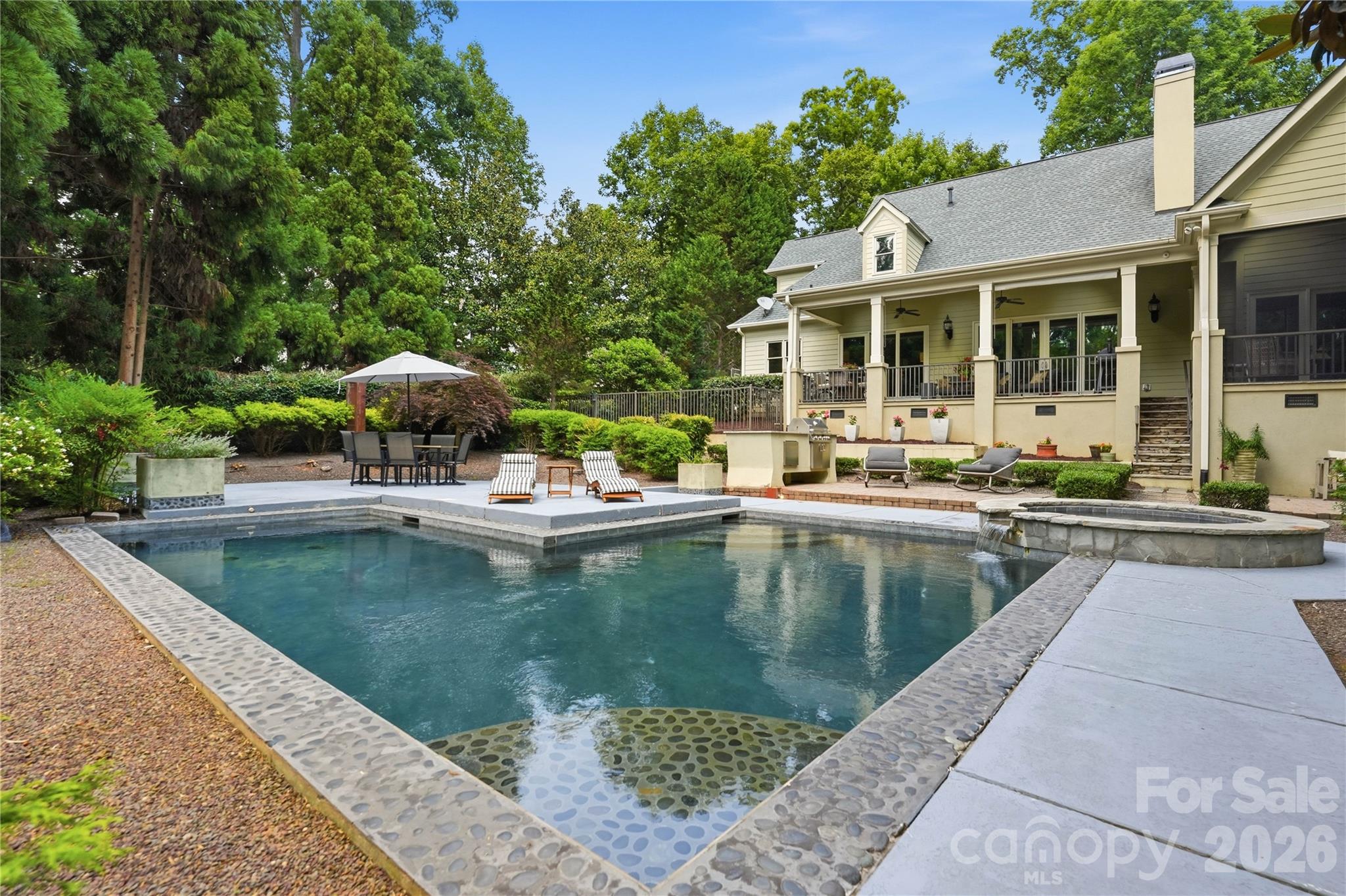 168 Dedham Loop