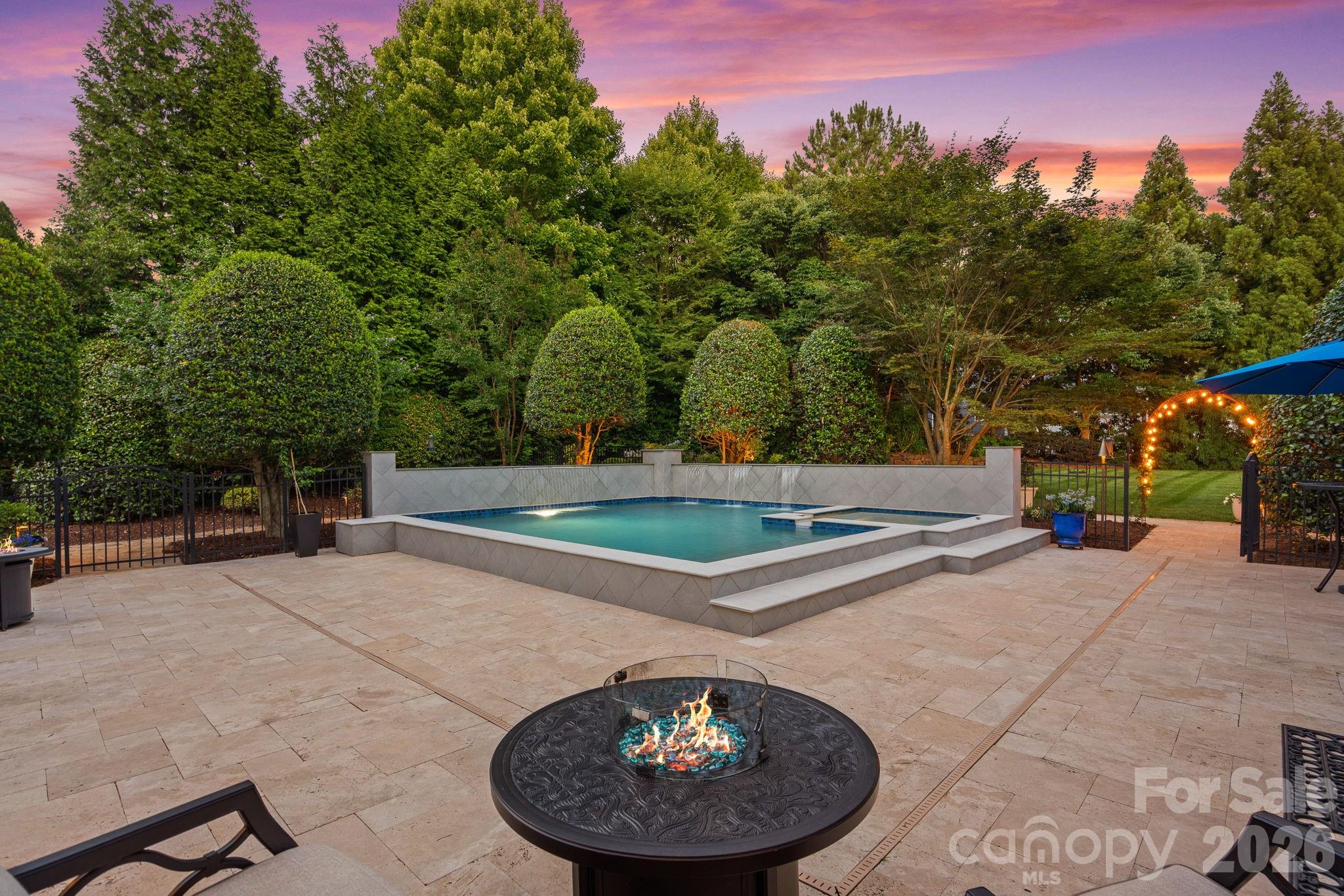 114 Thurstons Way