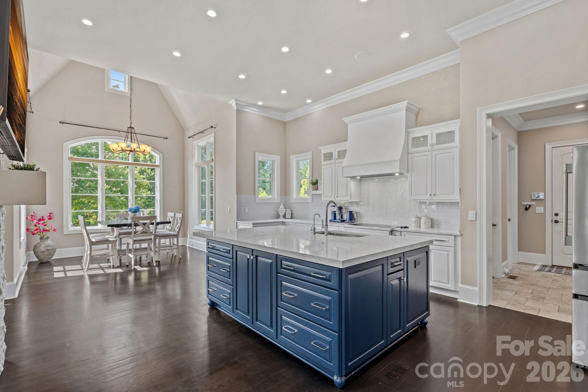 114 Thurstons Way