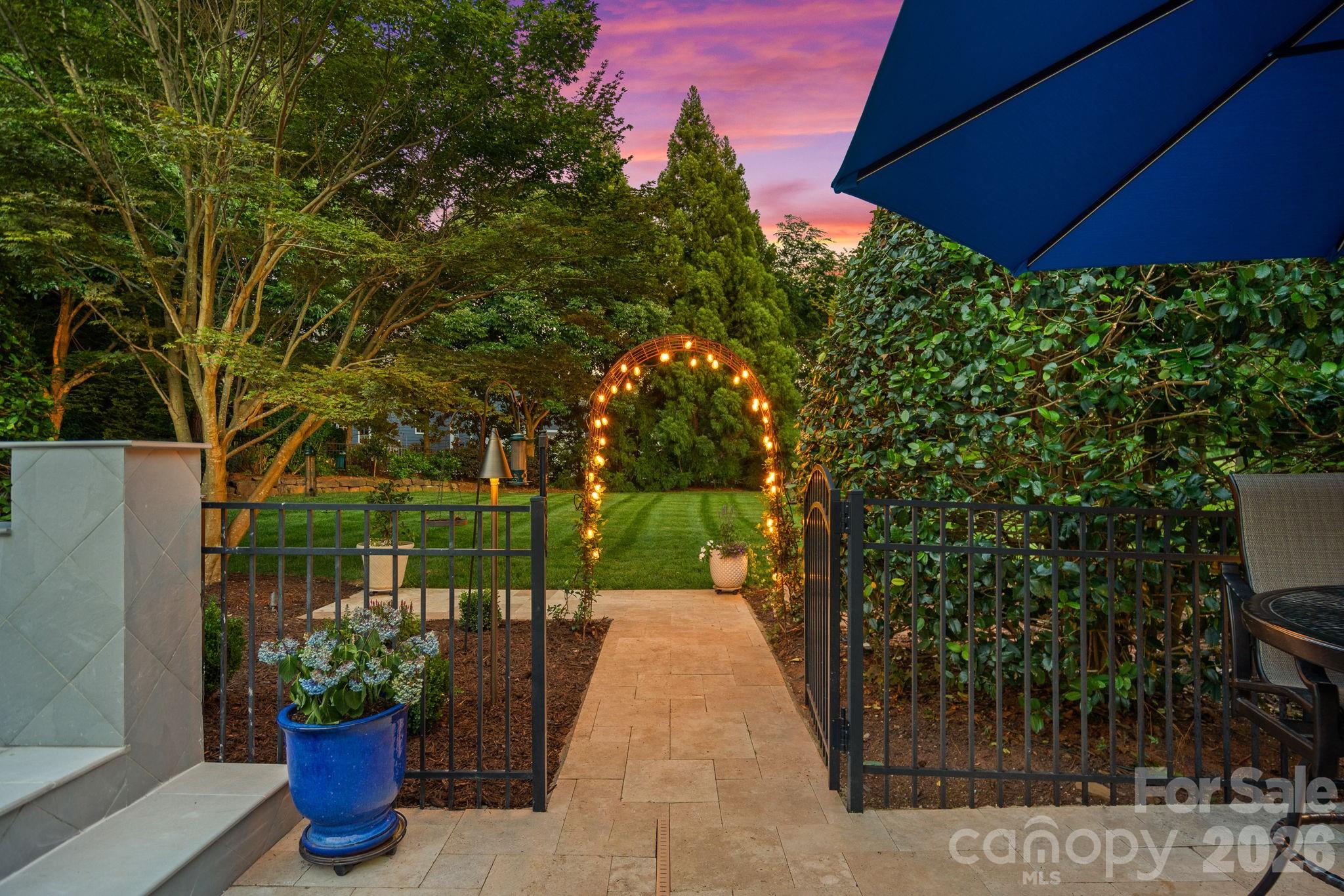 114 Thurstons Way