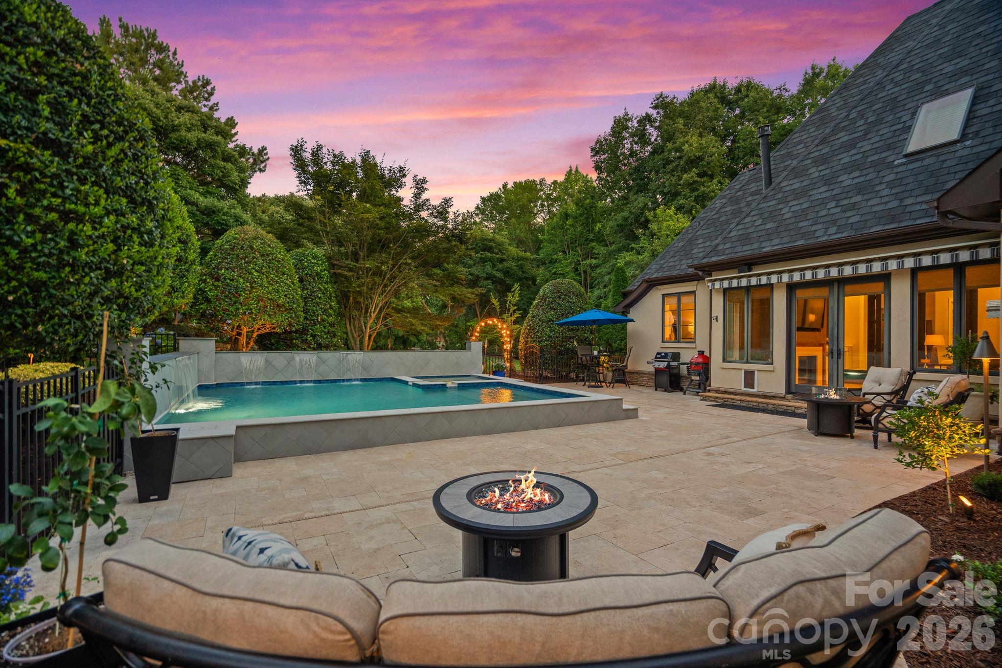114 Thurstons Way
