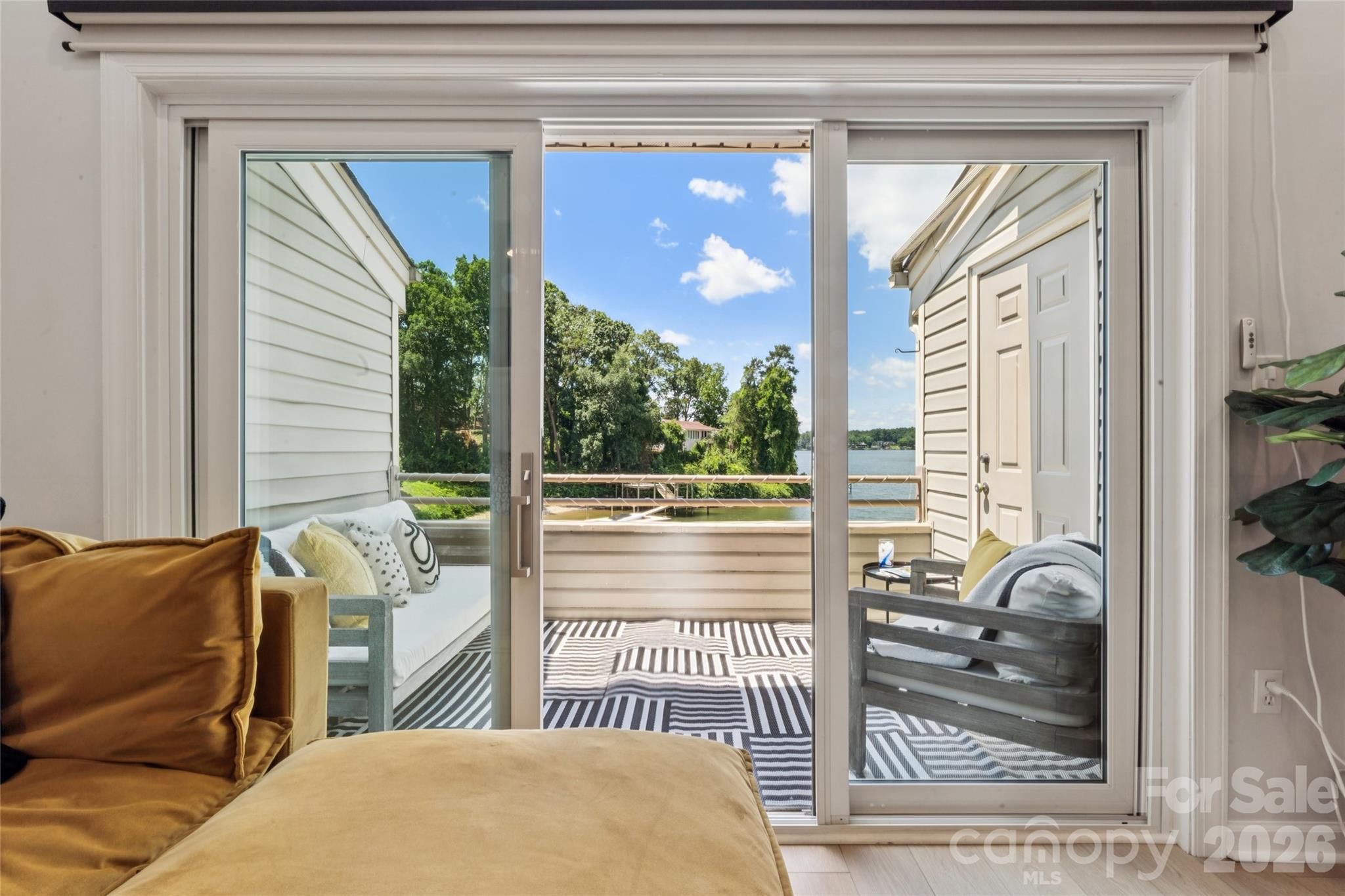 14039 Queens Harbor Road