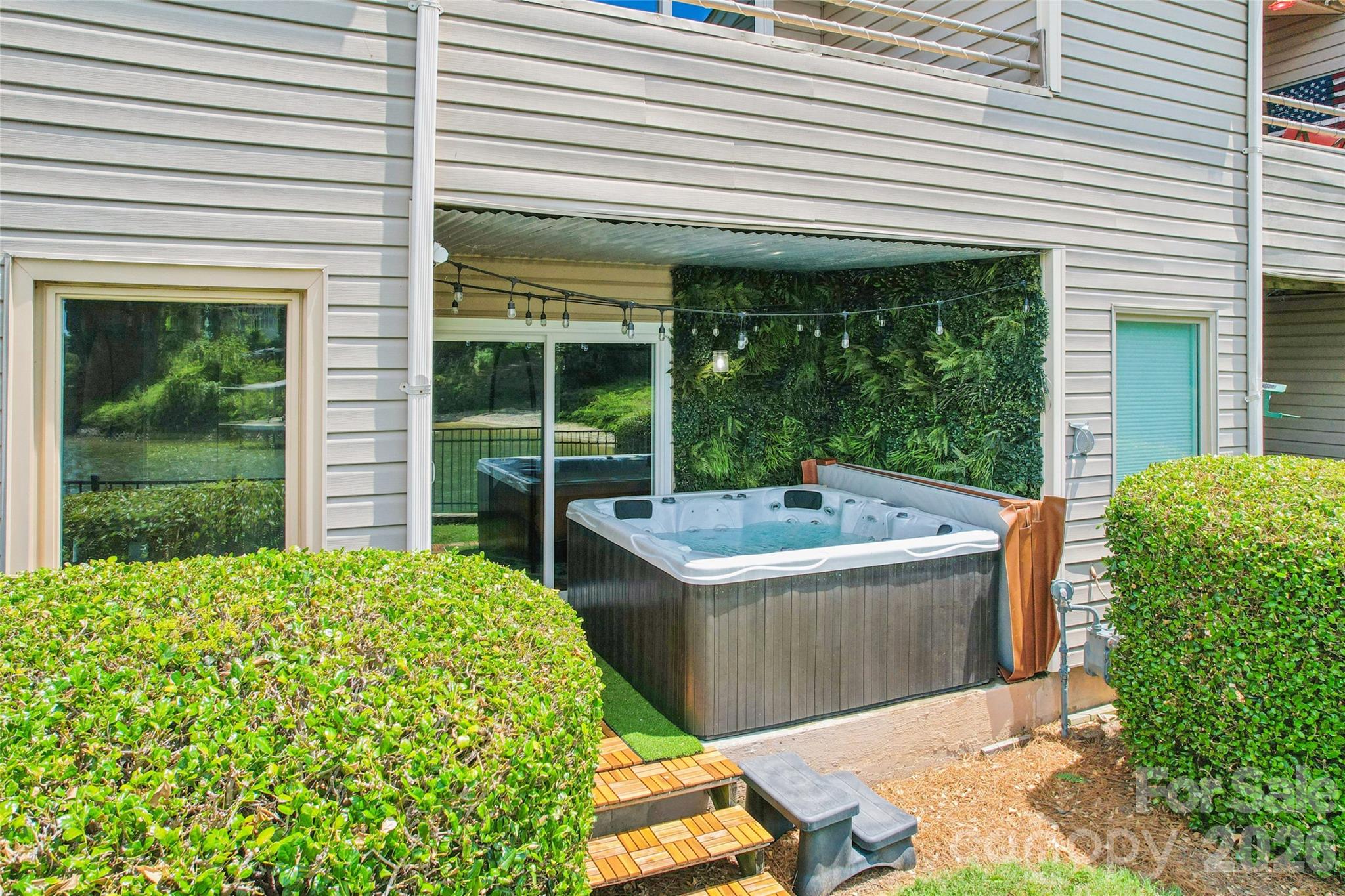 14039 Queens Harbor Road