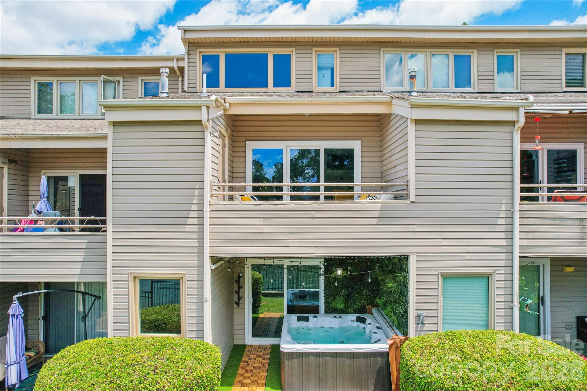 14039 Queens Harbor Road