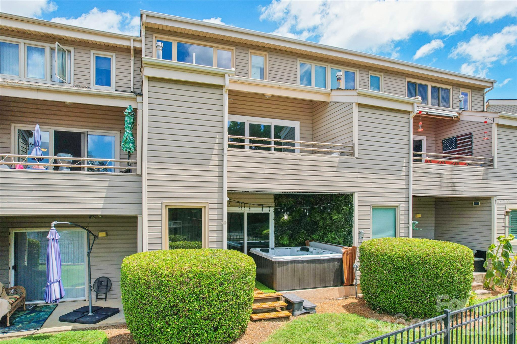 14039 Queens Harbor Road