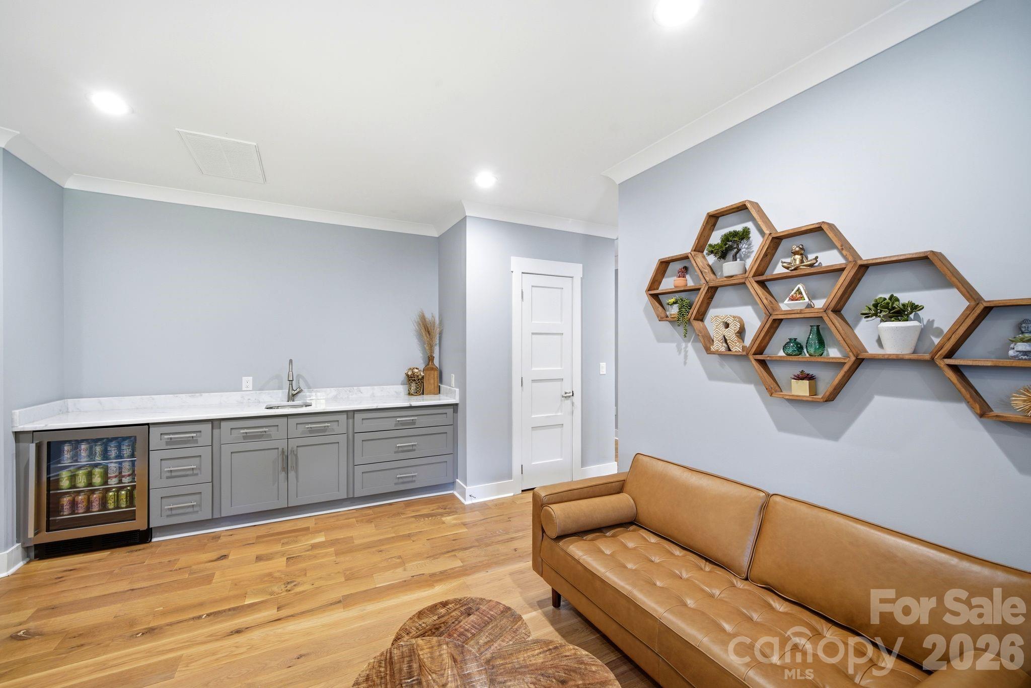 342 Kenway Loop