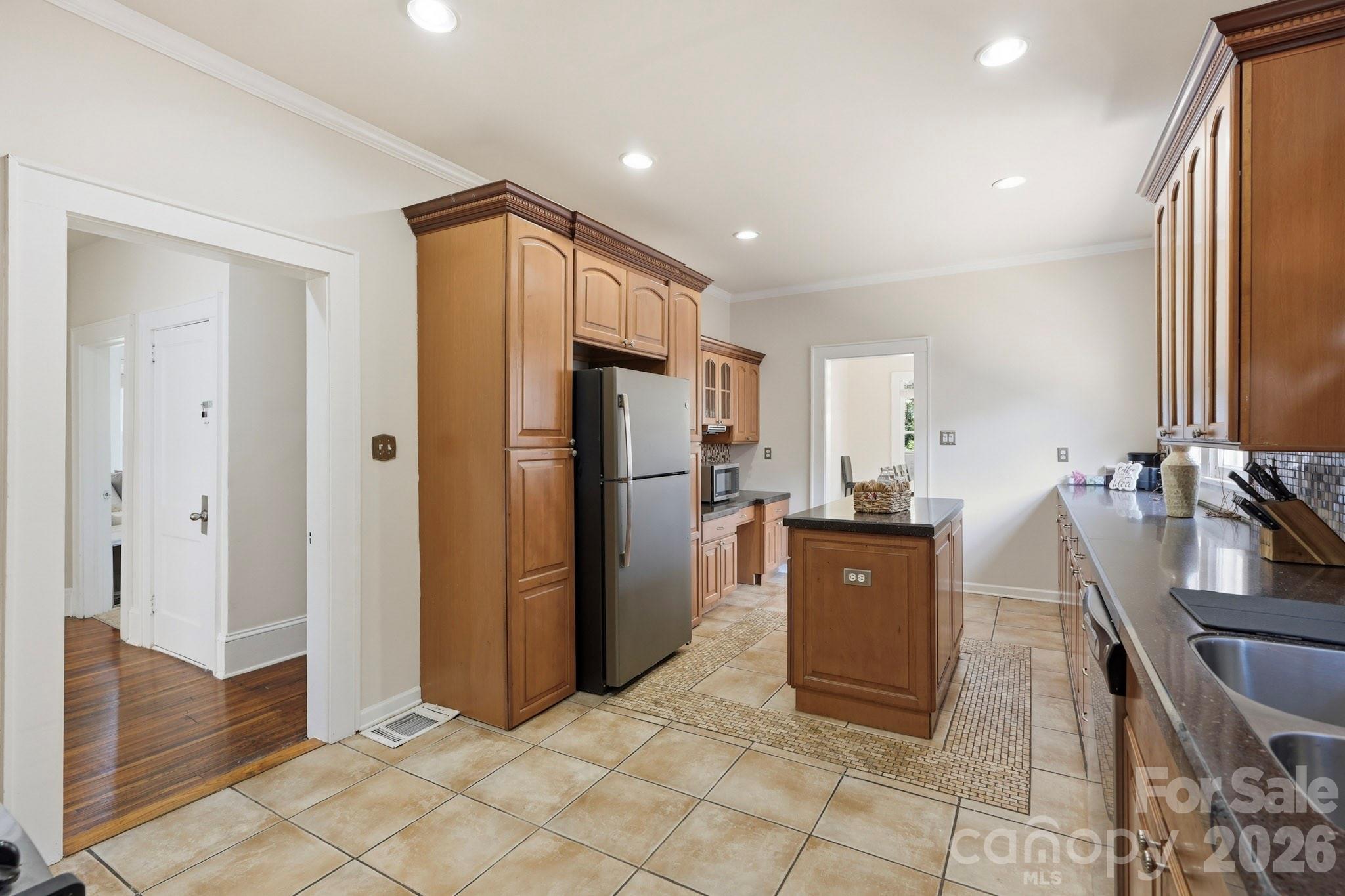 209 Grandin Road