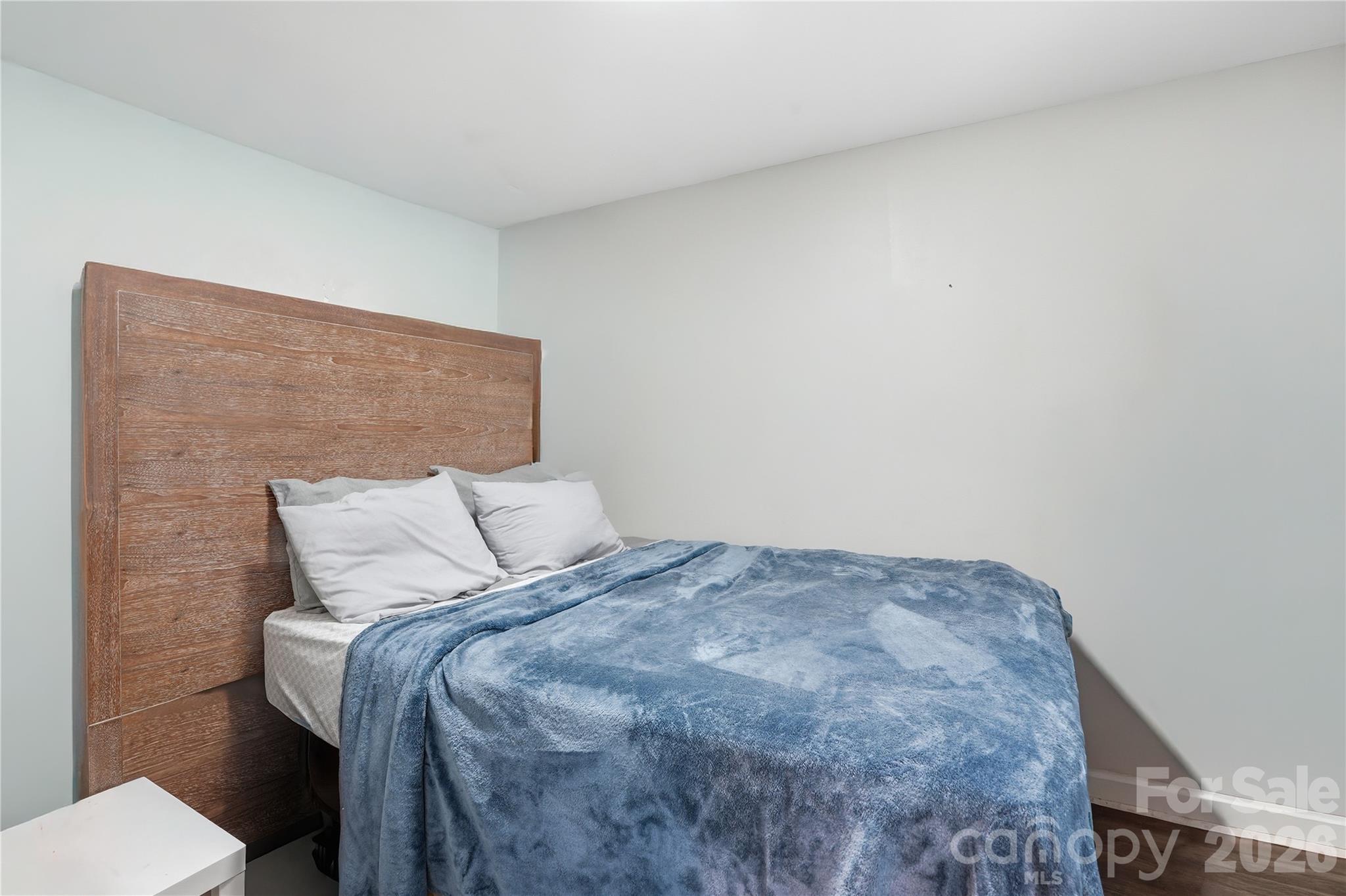 1411/1413 W 4th Street